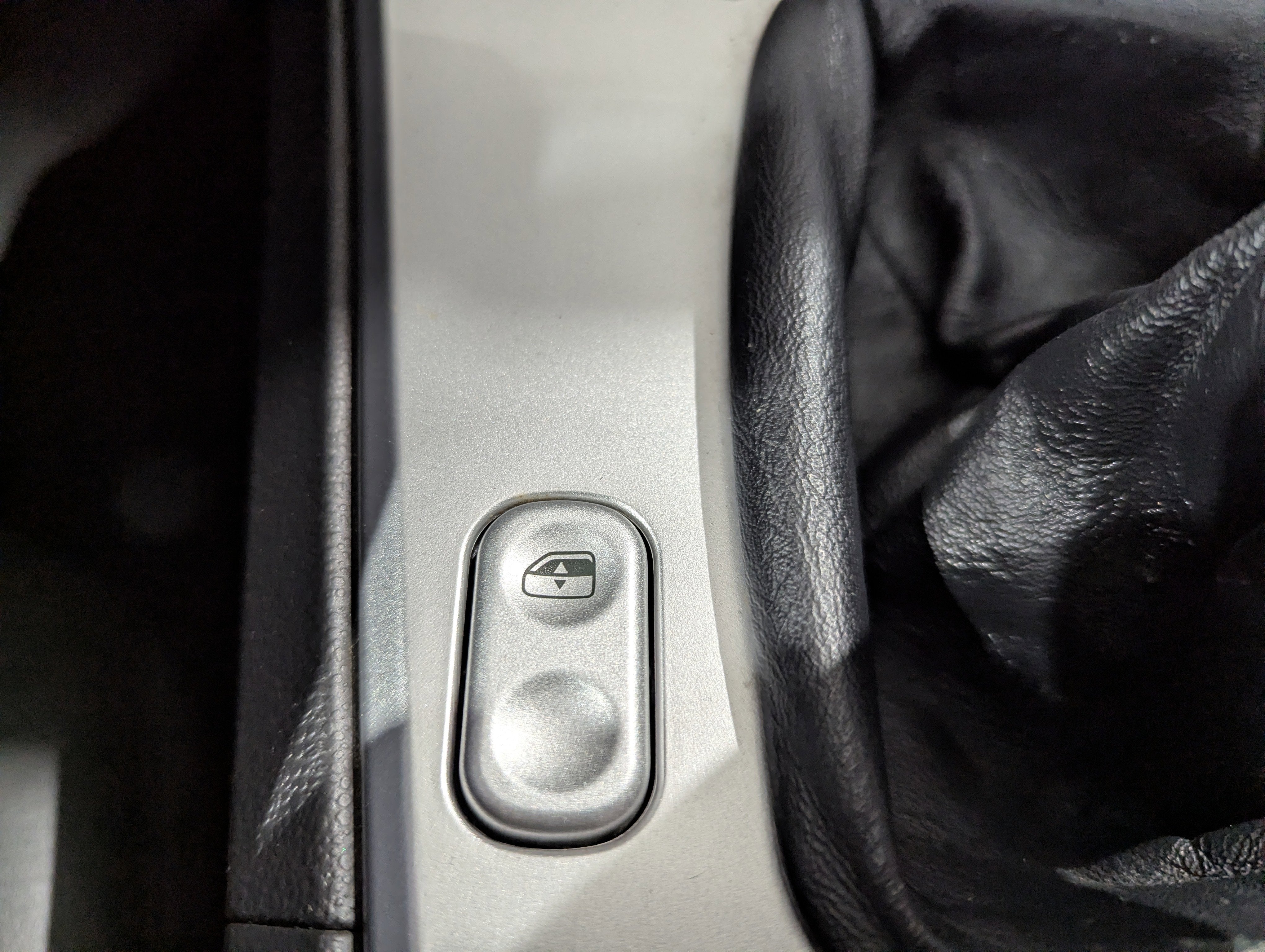 2005 Chrysler Crossfire Limited