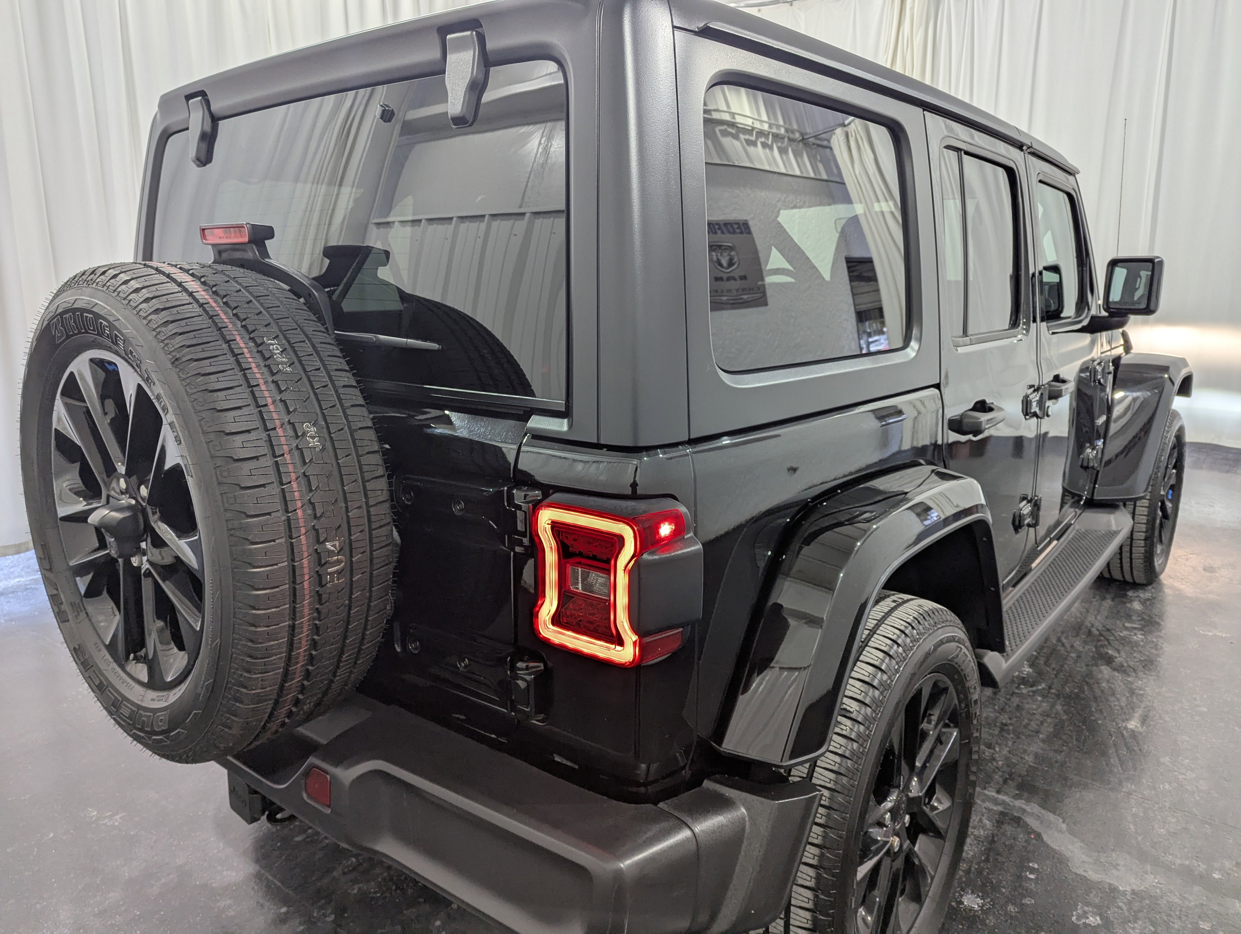 2023 Jeep Wrangler 4xe Sahara 4x4