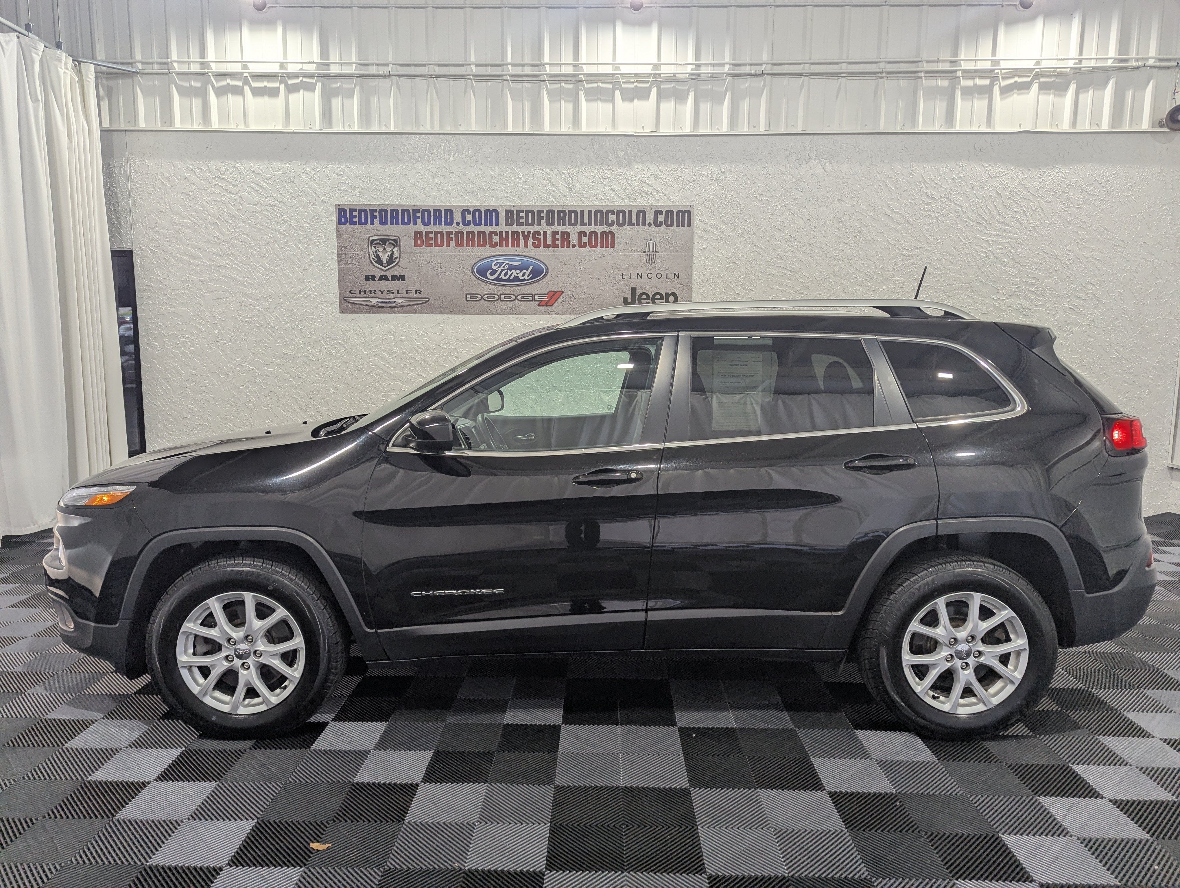 Used 2017 Jeep Cherokee Latitude with VIN 1C4PJMCS9HW531691 for sale in Bedford, PA