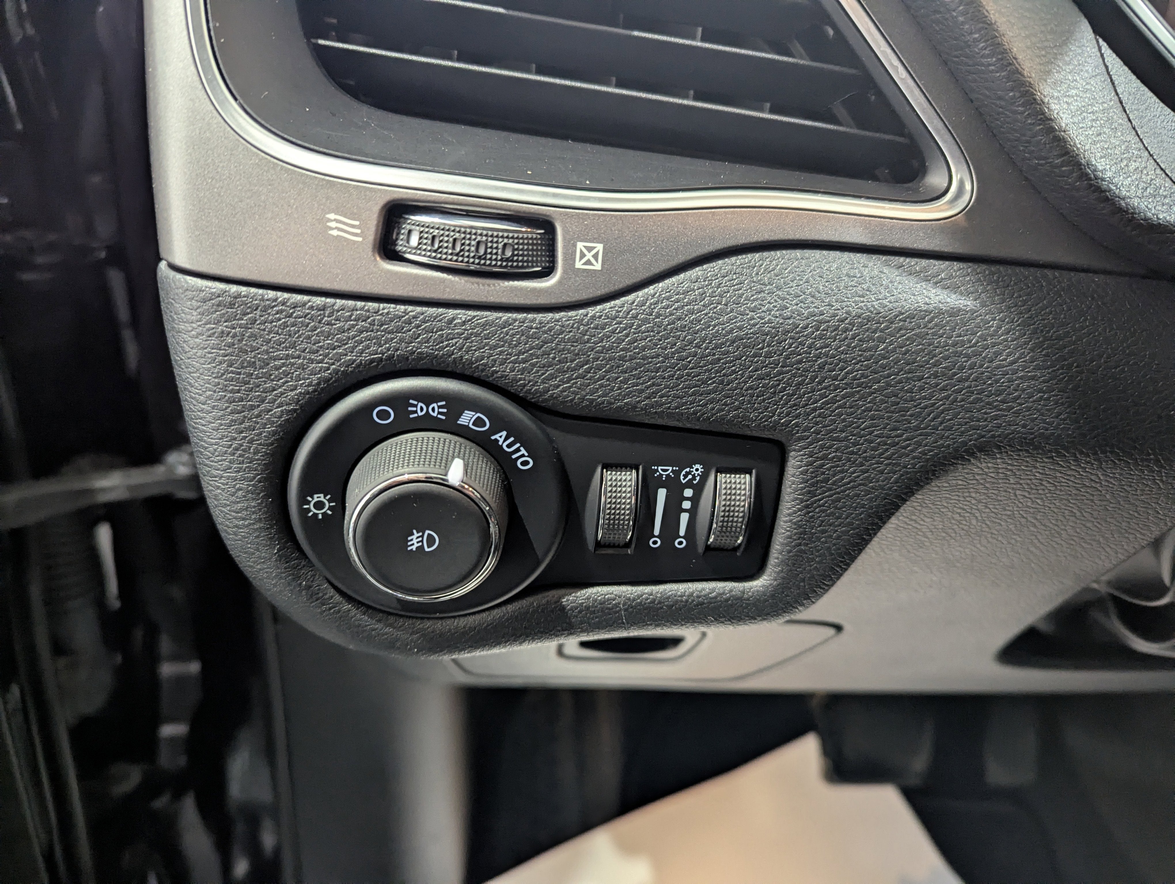 2021 Jeep Cherokee Latitude Plus 4x4