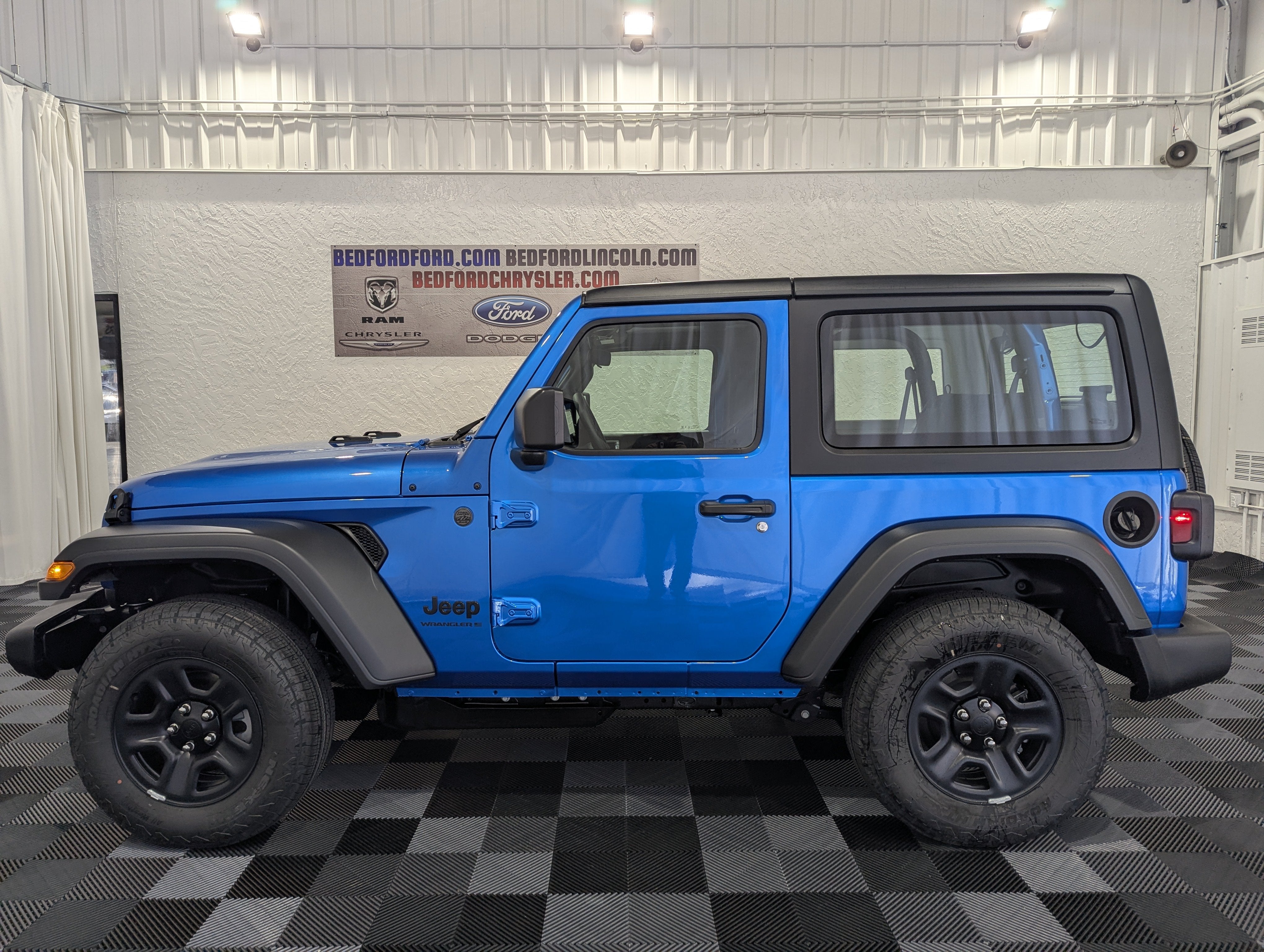 2027 Jeep Wrangler WRANGLER 2-DOOR SPORT