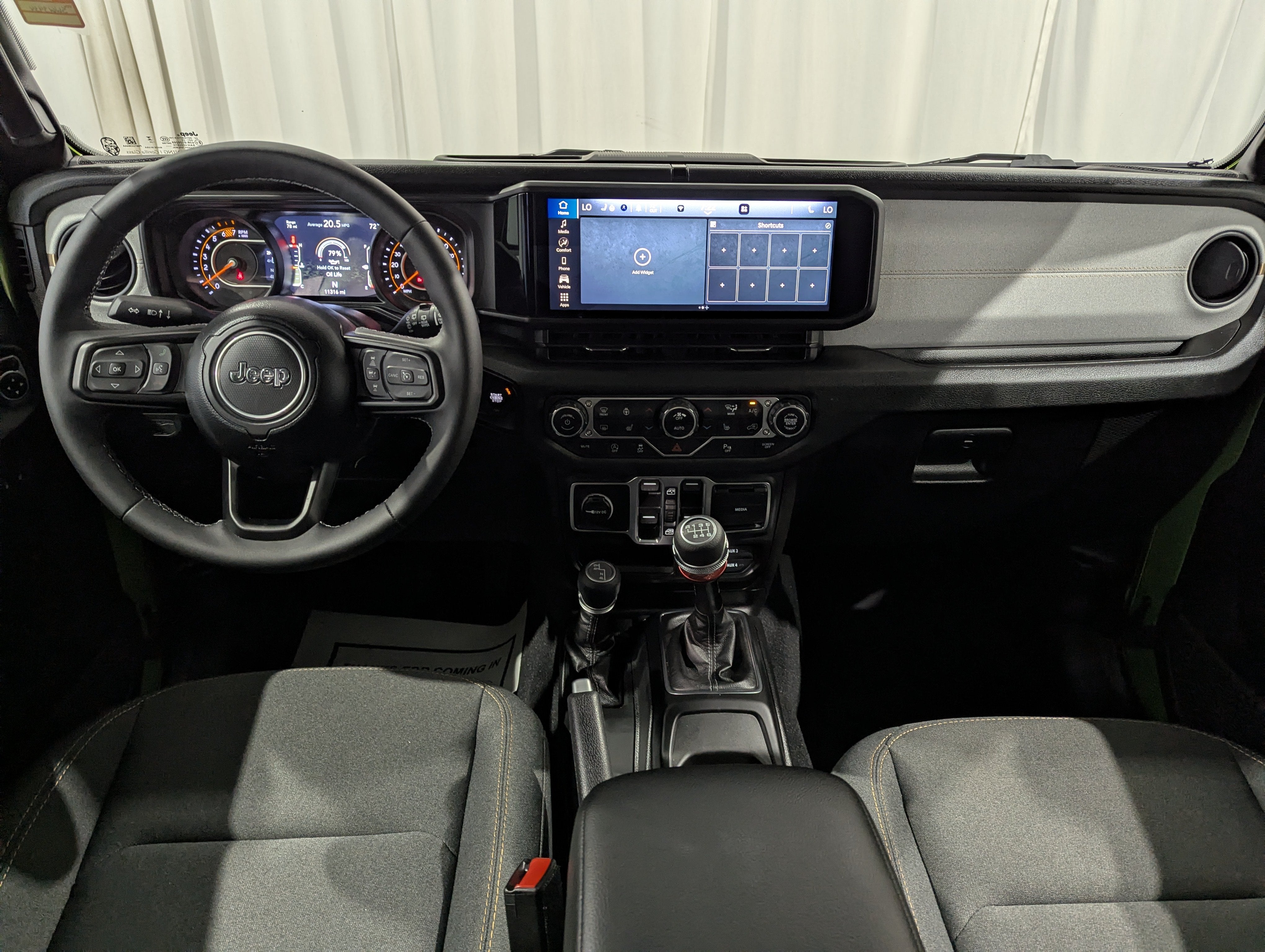 2025 Jeep Wrangler 4-Door Summit 4x4