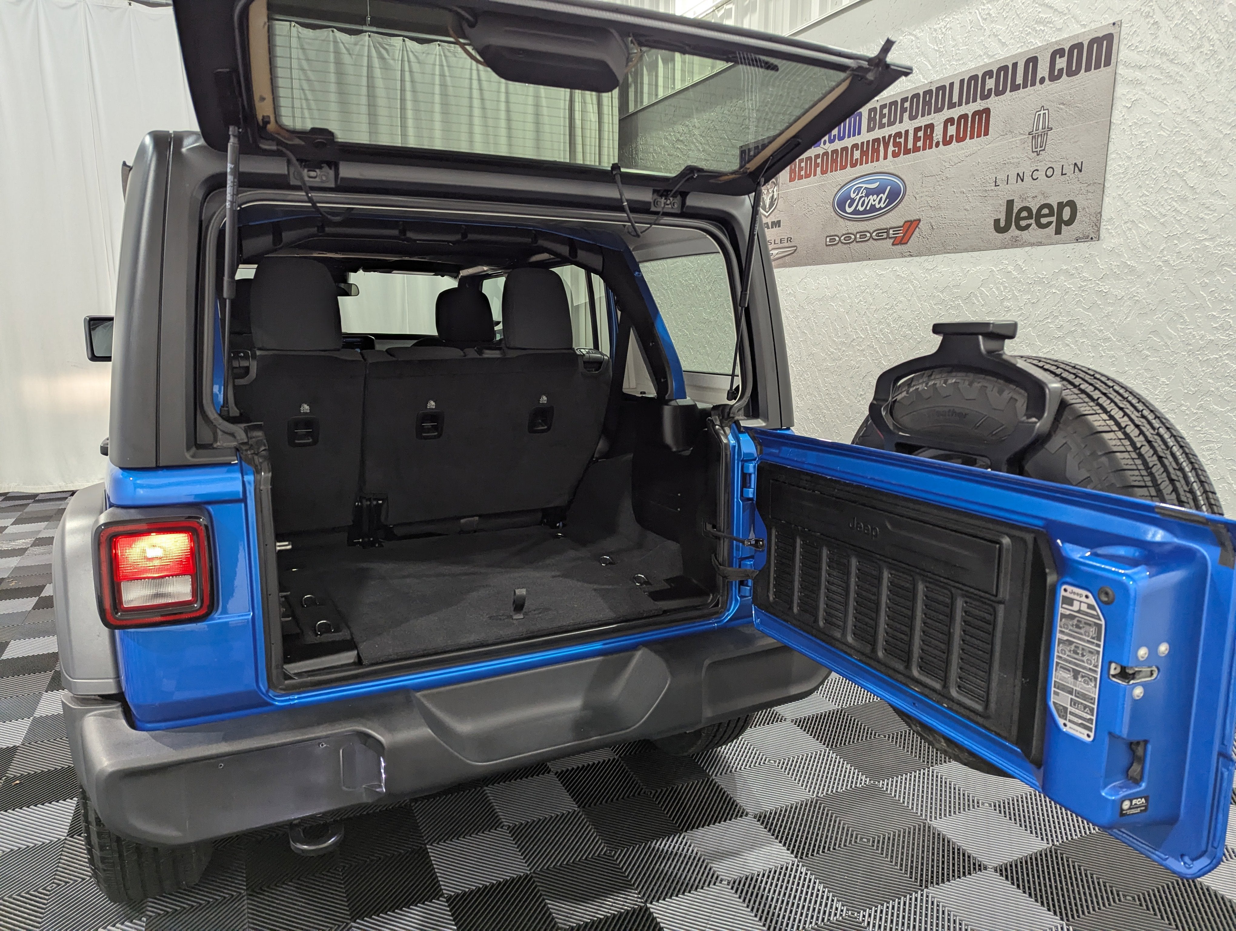 2024 Jeep Wrangler 4-Door Sport S 4x4