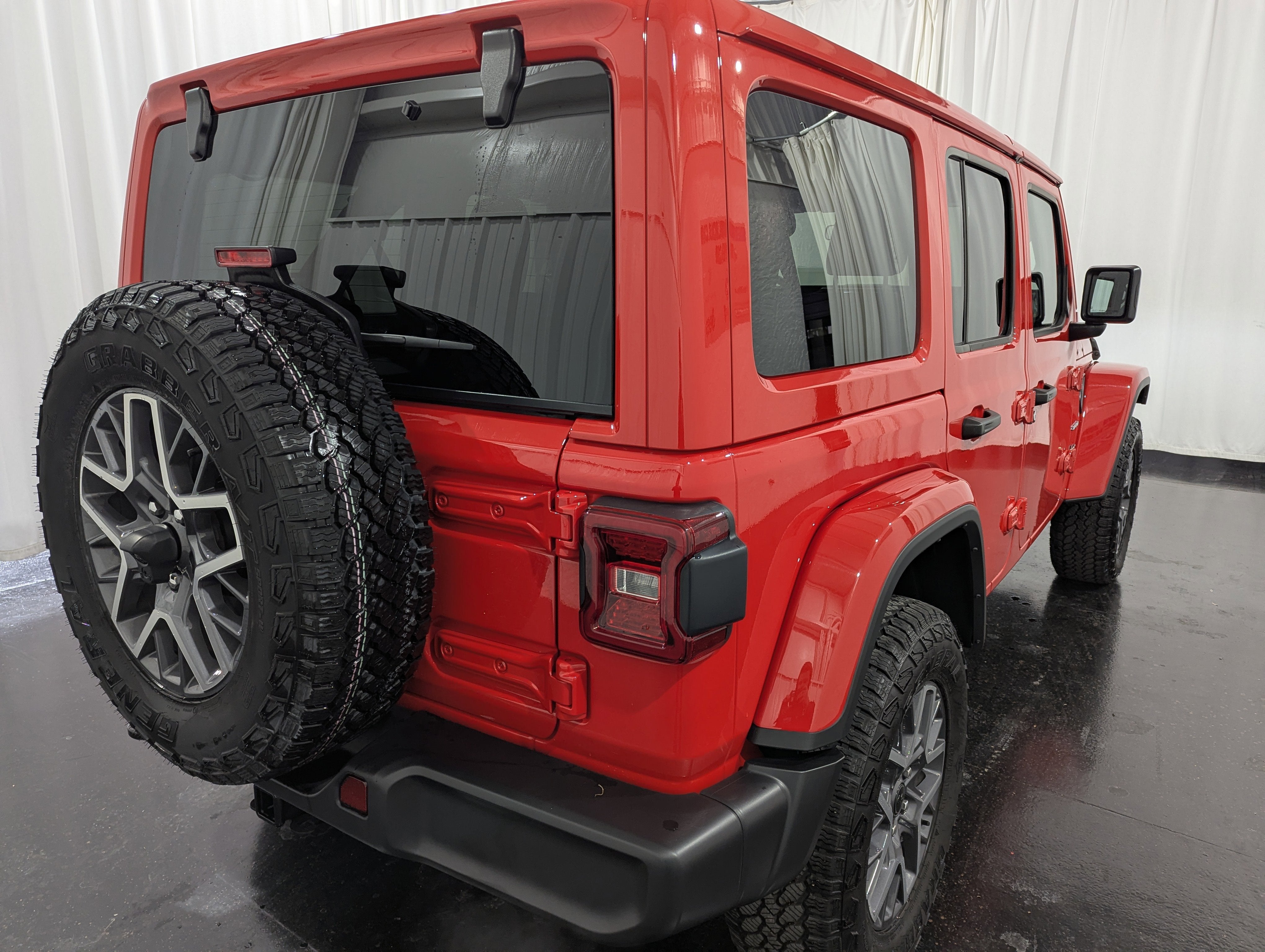 2024 Jeep Wrangler 4-Door Sahara 4x4
