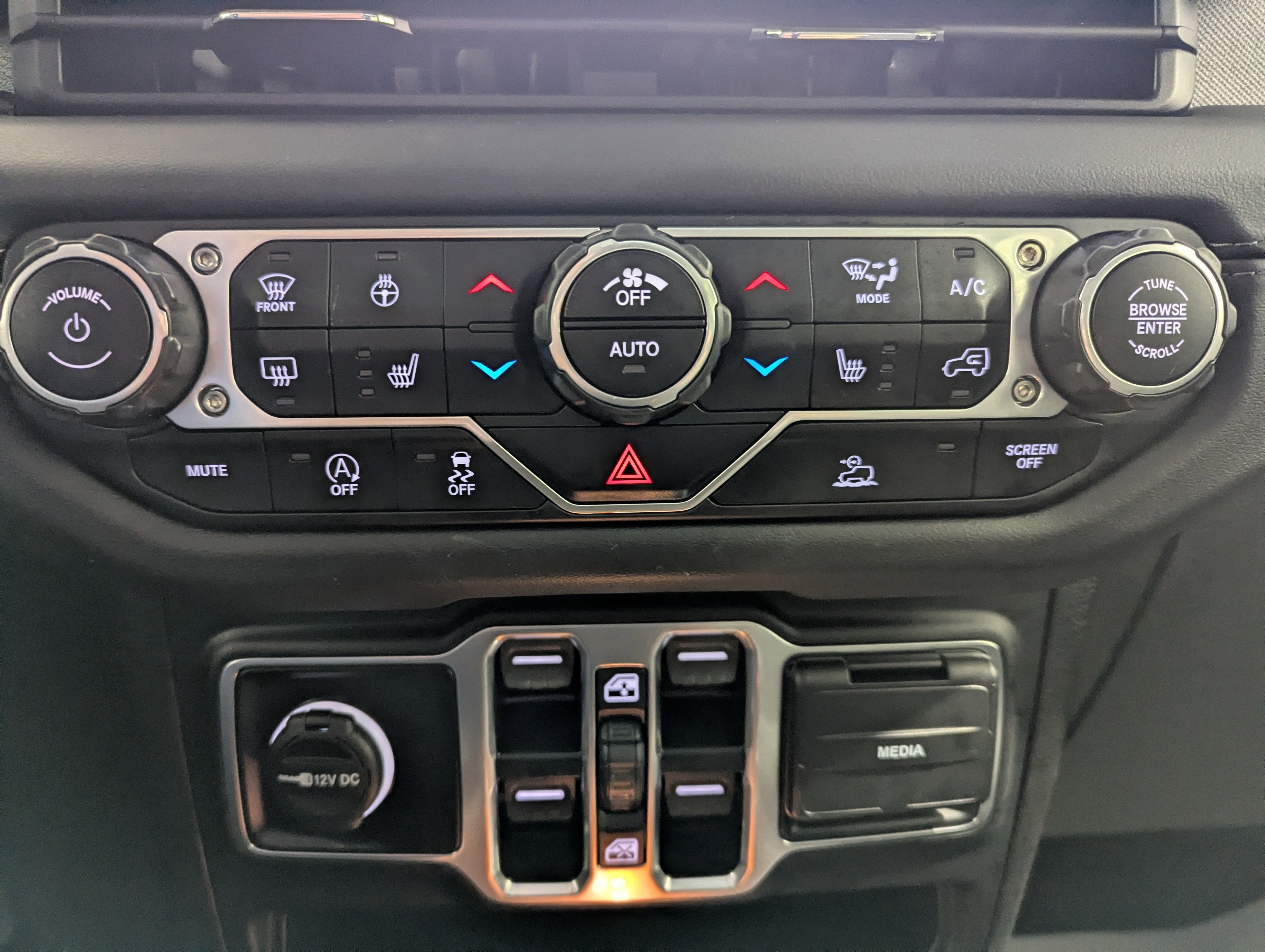 2024 Jeep Wrangler 4-Door Sahara 4x4