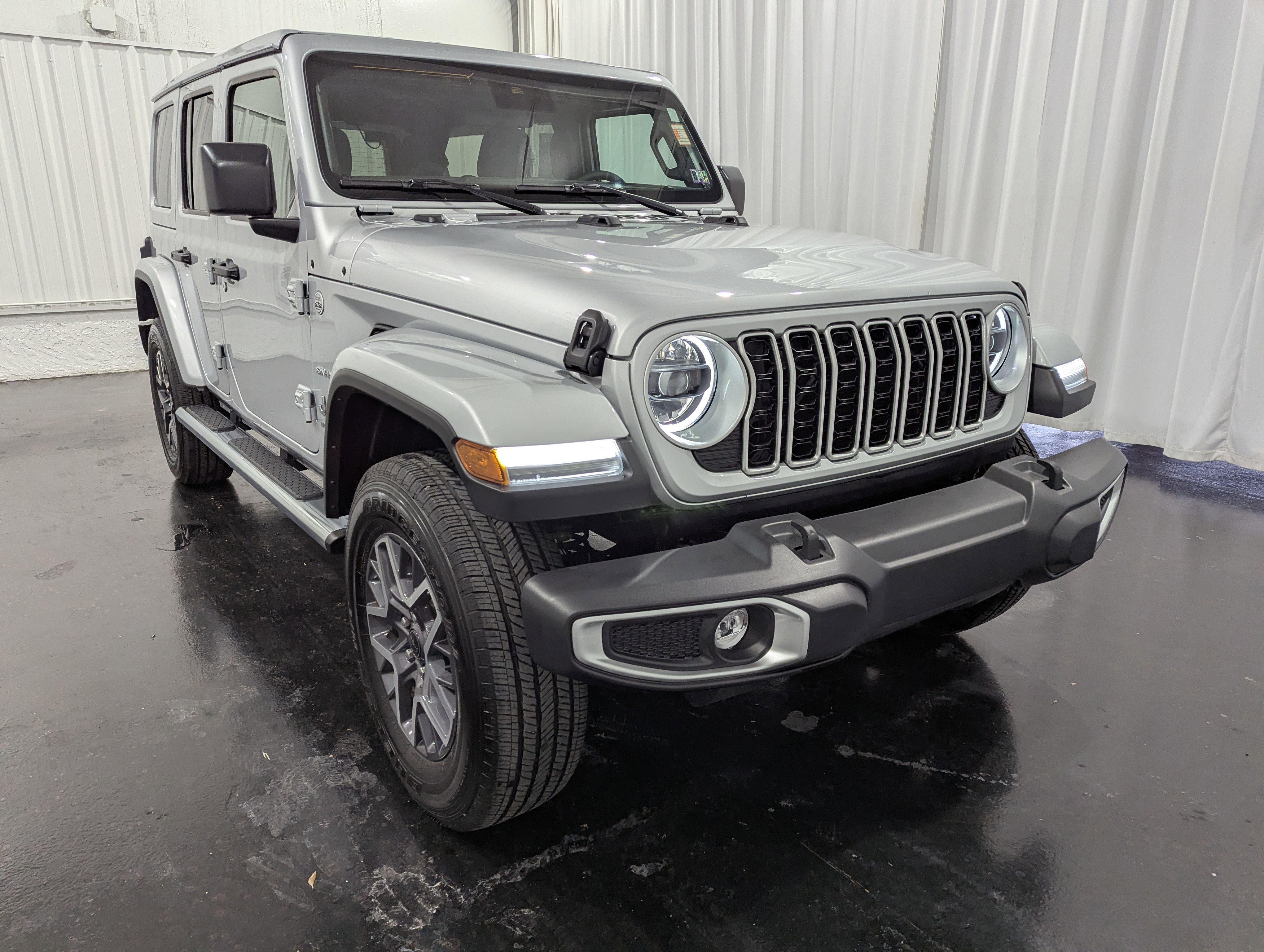 2024 Jeep Wrangler 4-Door Sahara 4x4