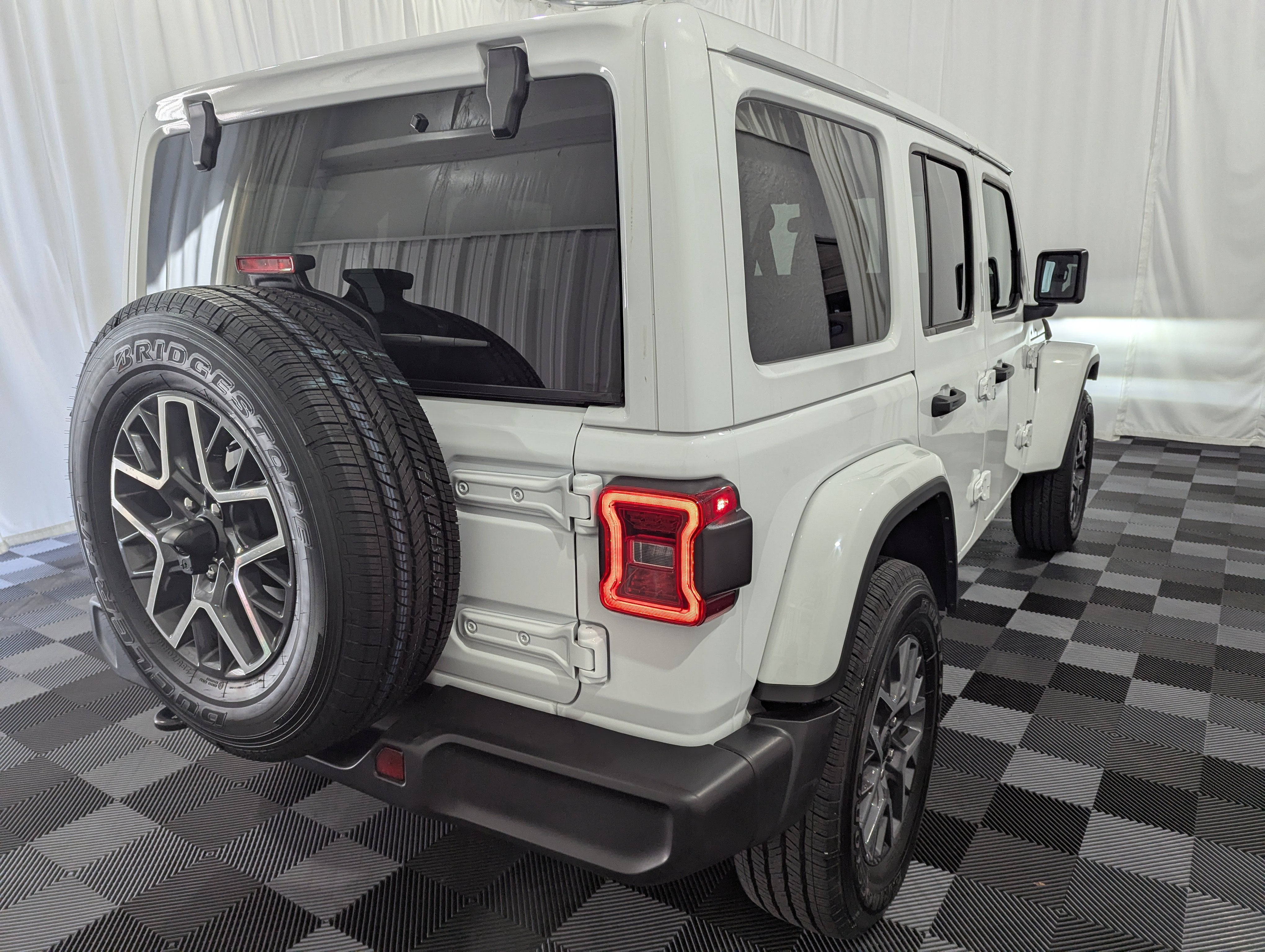 2026 Jeep Wrangler 4-Door Sahara 4x4