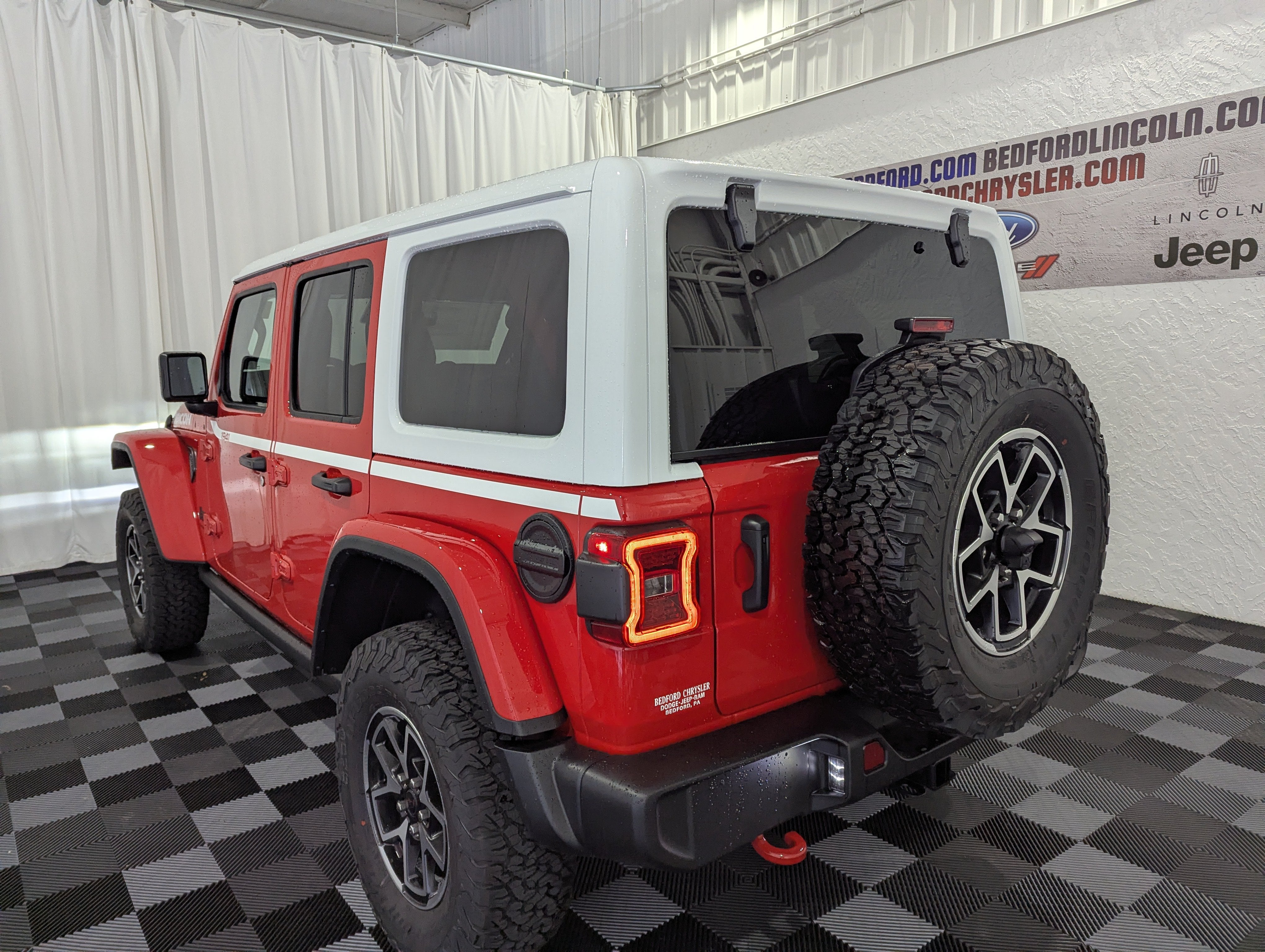 2027 Jeep Wrangler WRANGLER 4-DOOR RUBICON
