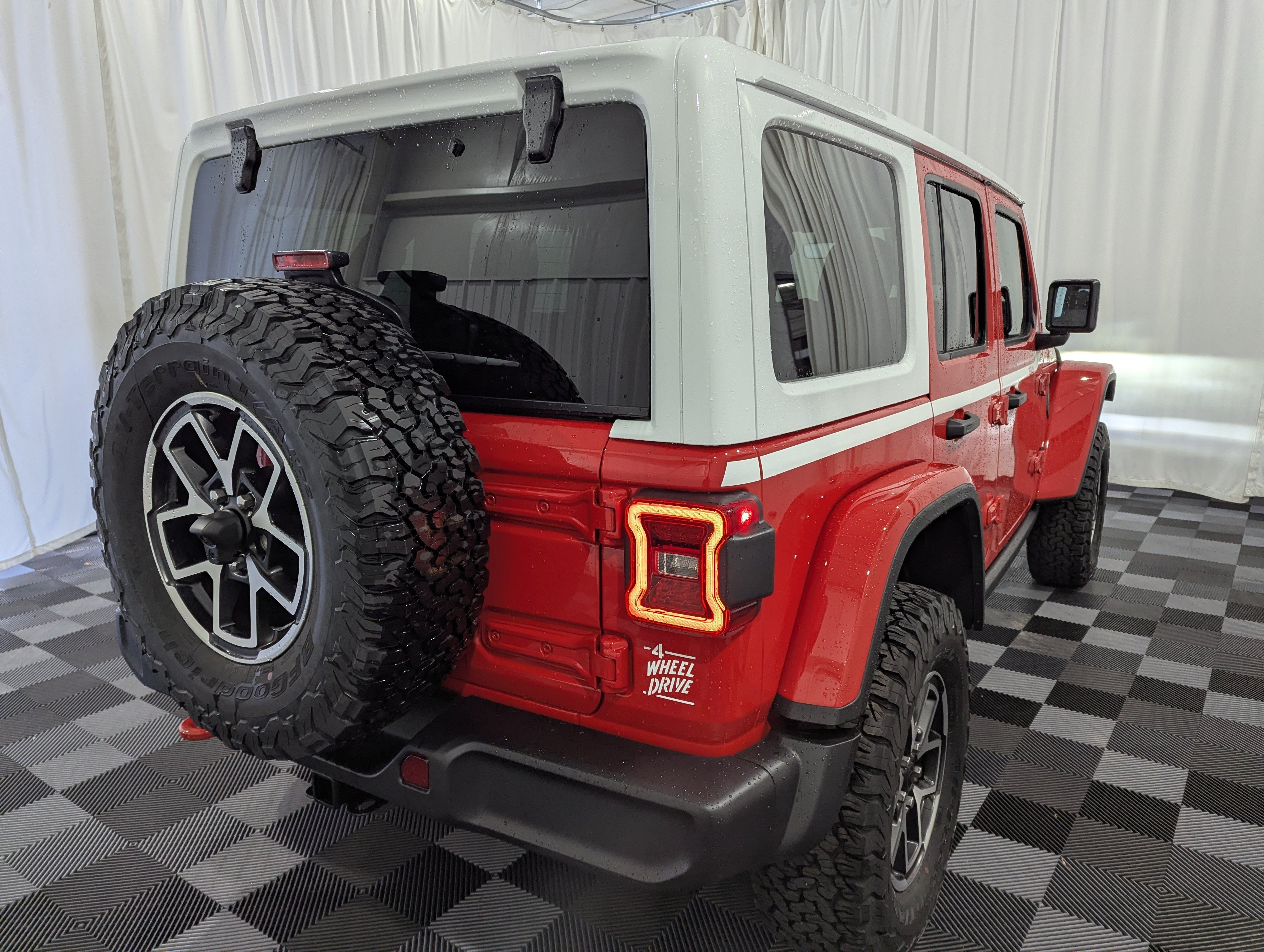 2027 Jeep Wrangler WRANGLER 4-DOOR RUBICON