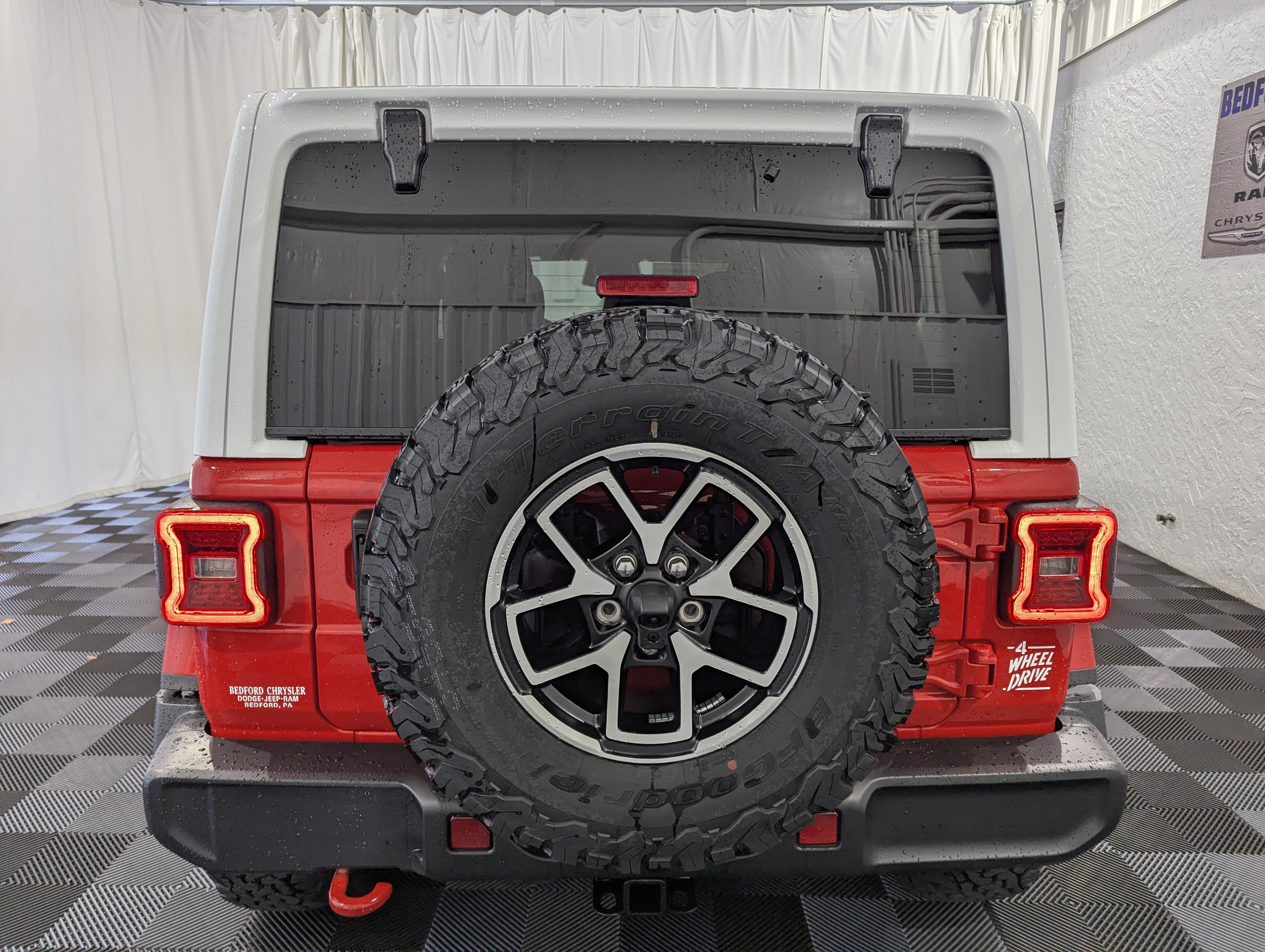 2027 Jeep Wrangler WRANGLER 4-DOOR RUBICON