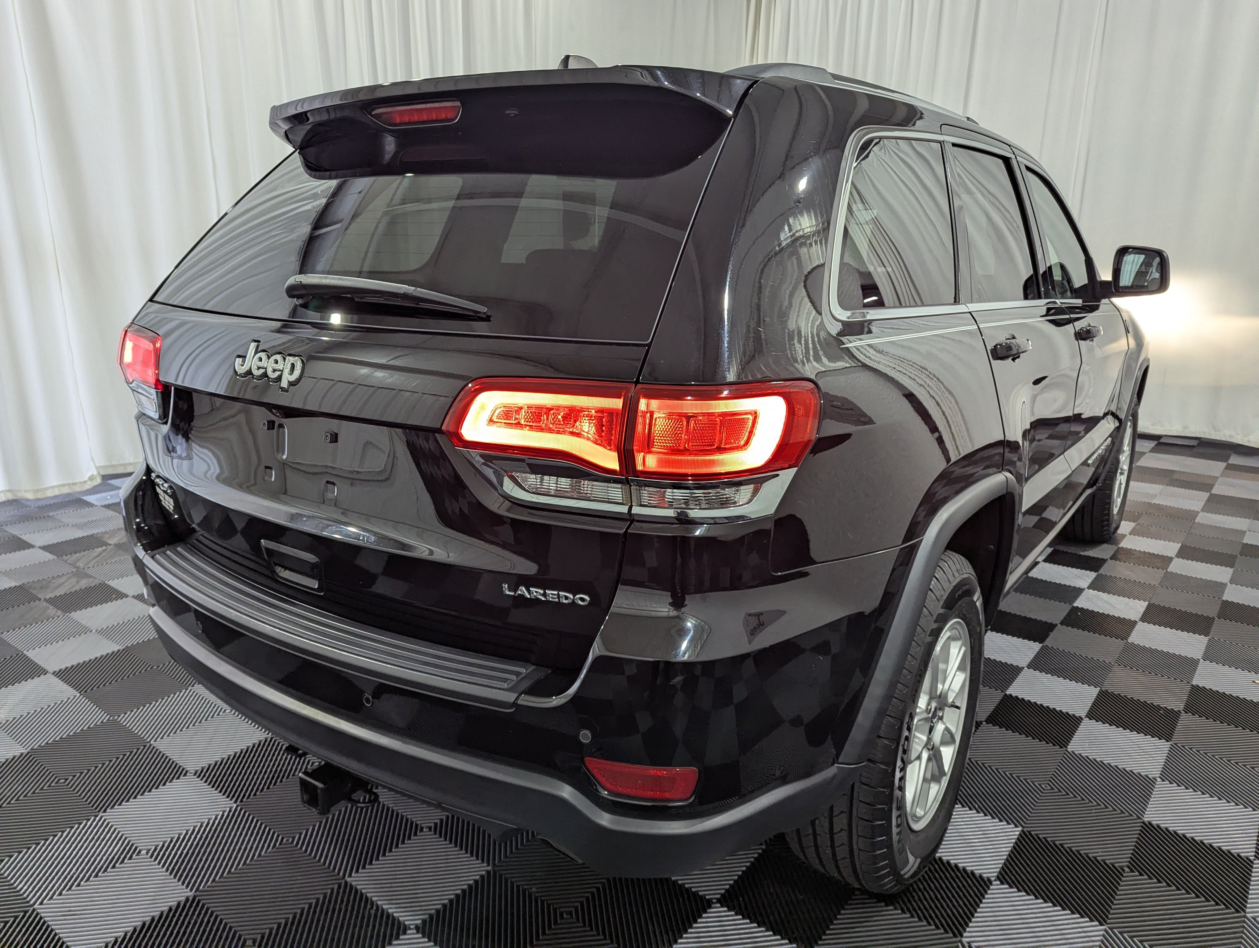 2018 Jeep Grand Cherokee Laredo E 4x4