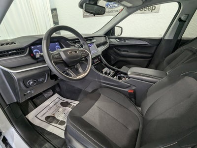 2023 Jeep Grand Cherokee Laredo 4x4