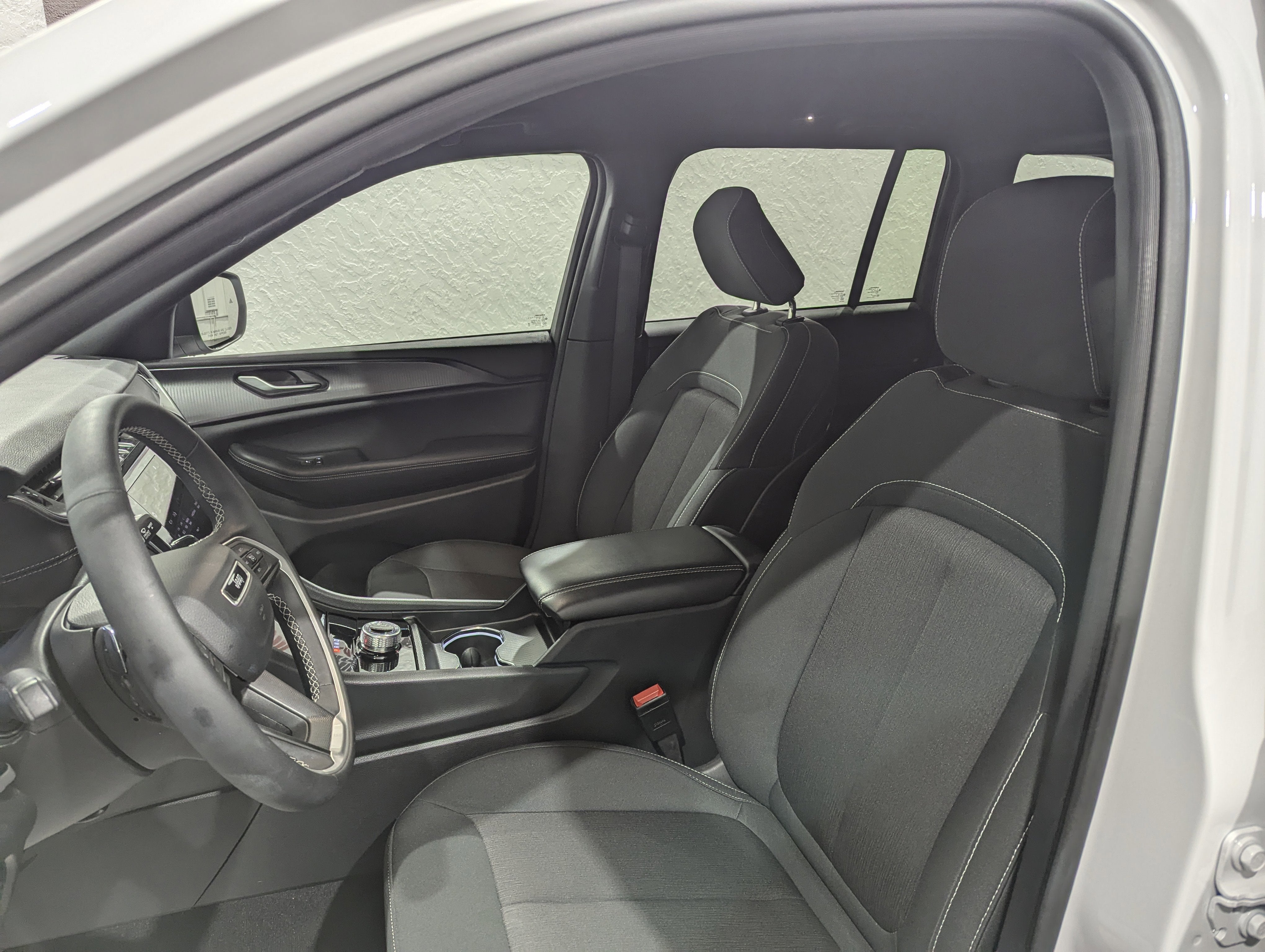 2024 Jeep Grand Cherokee Laredo 4x4