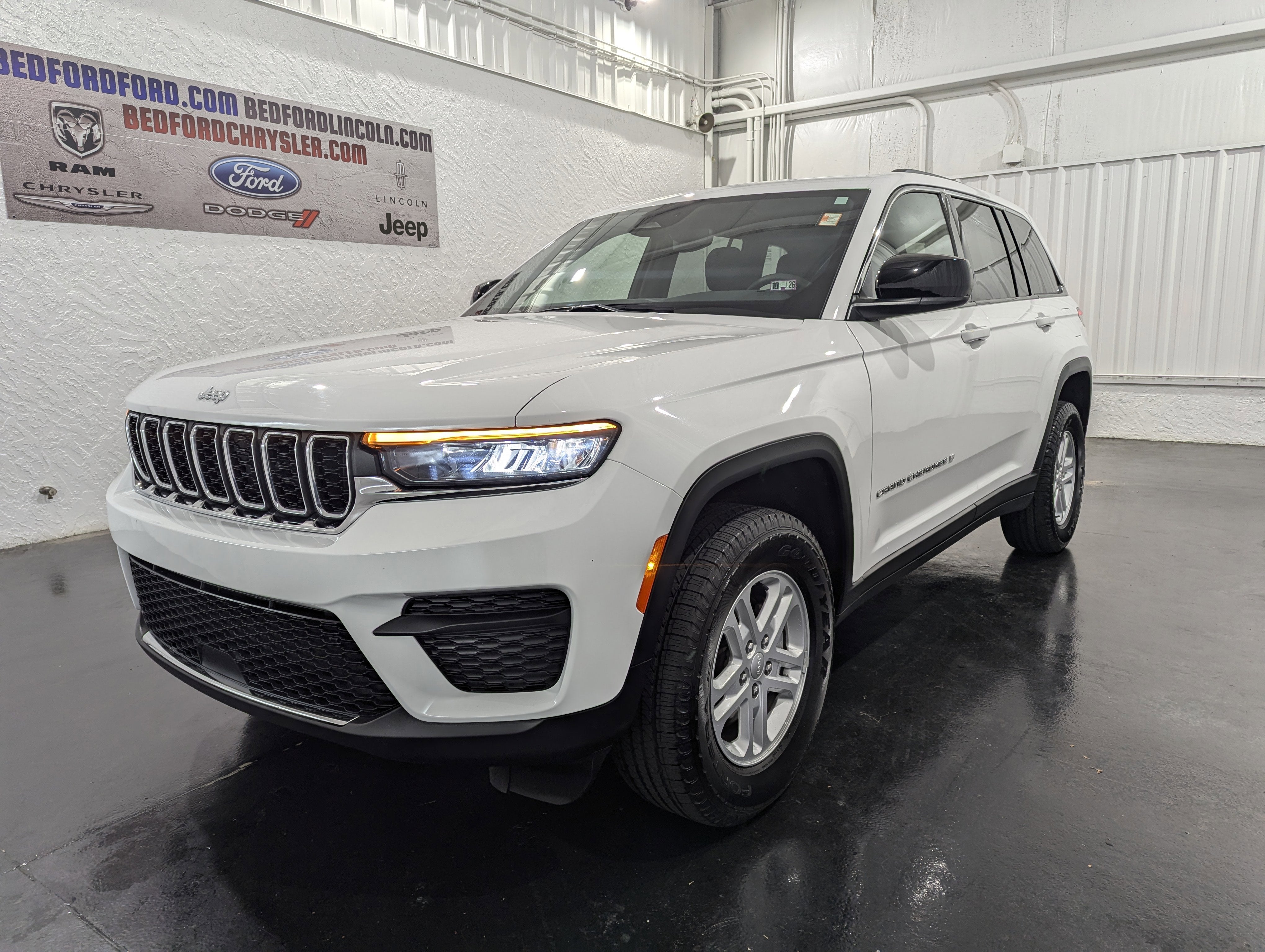 2024 Jeep Grand Cherokee Laredo 4x4