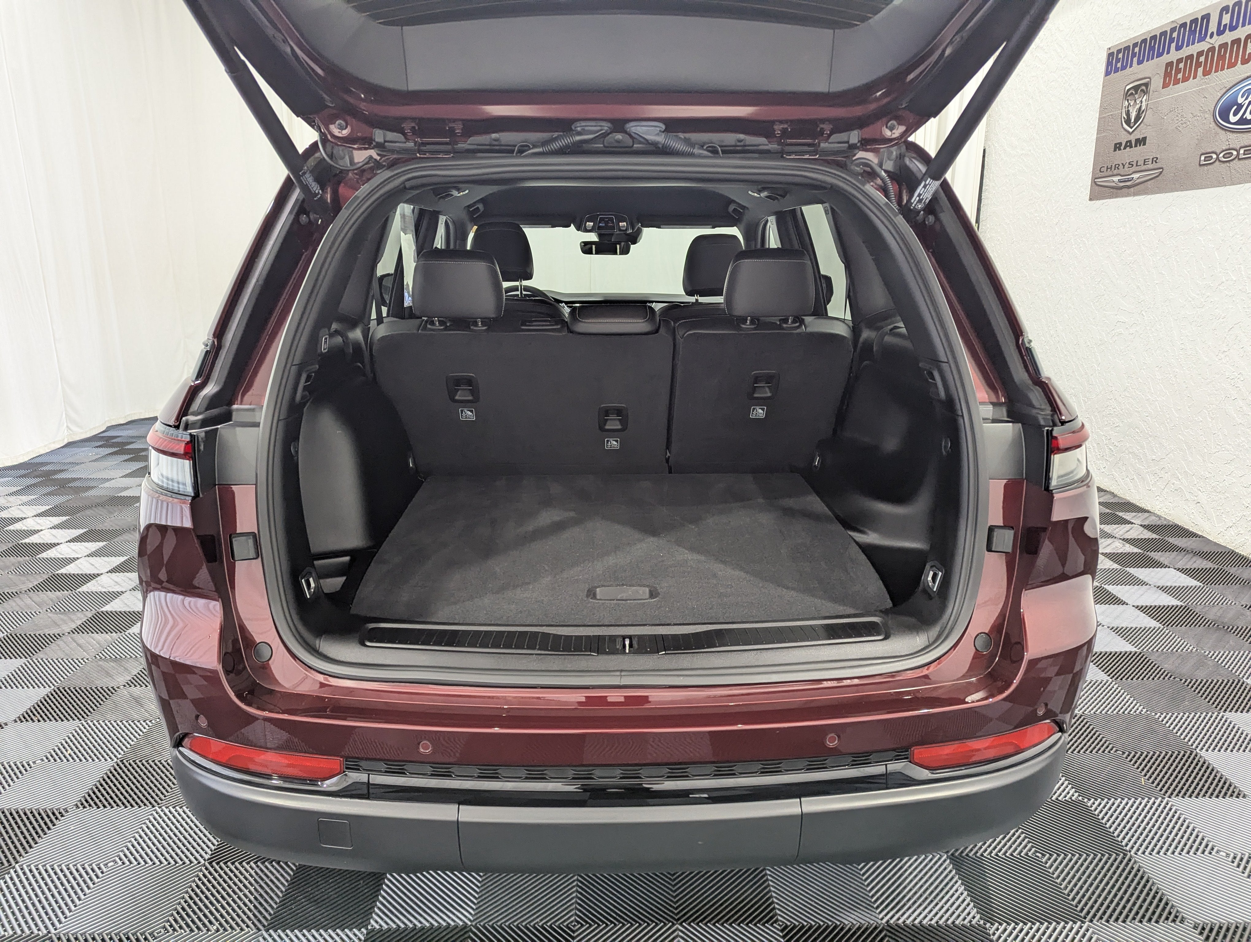 2025 Jeep Grand Cherokee Altitude 4x4