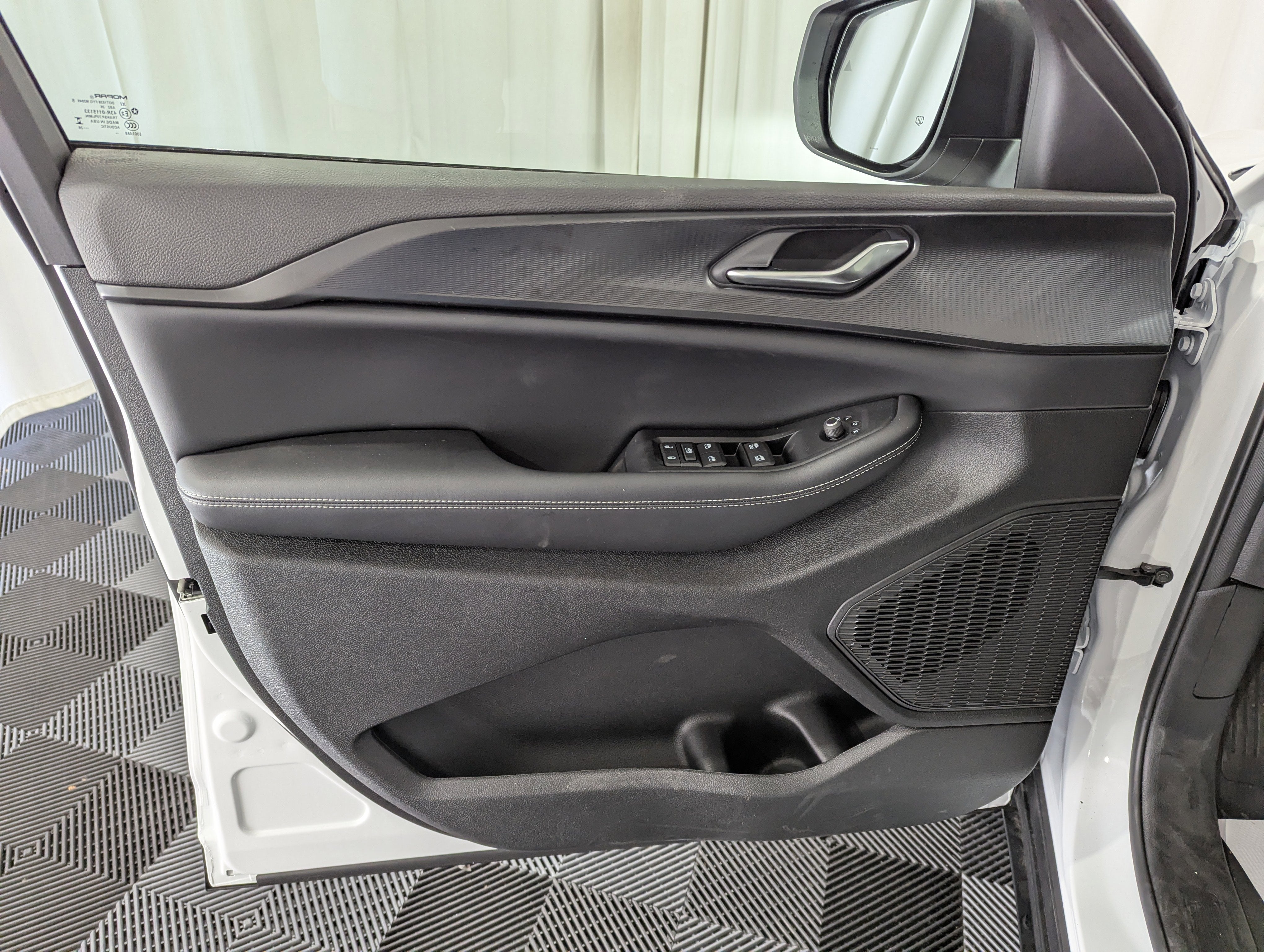 2026 Jeep Grand Cherokee GRAND CHEROKEE LAREDO X 4X4