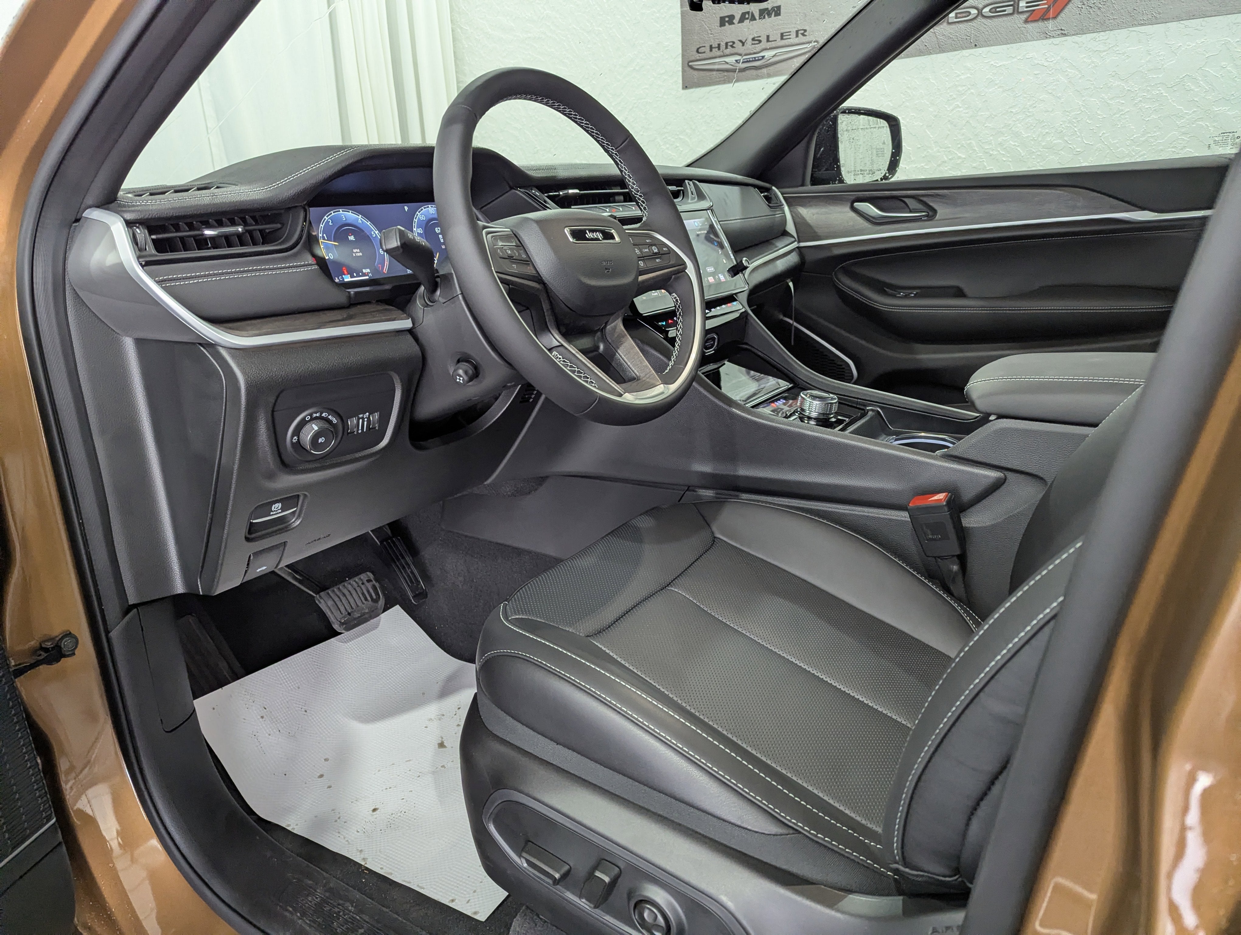2026 Jeep Grand Cherokee GRAND CHEROKEE LIMITED RESERVE 4X4