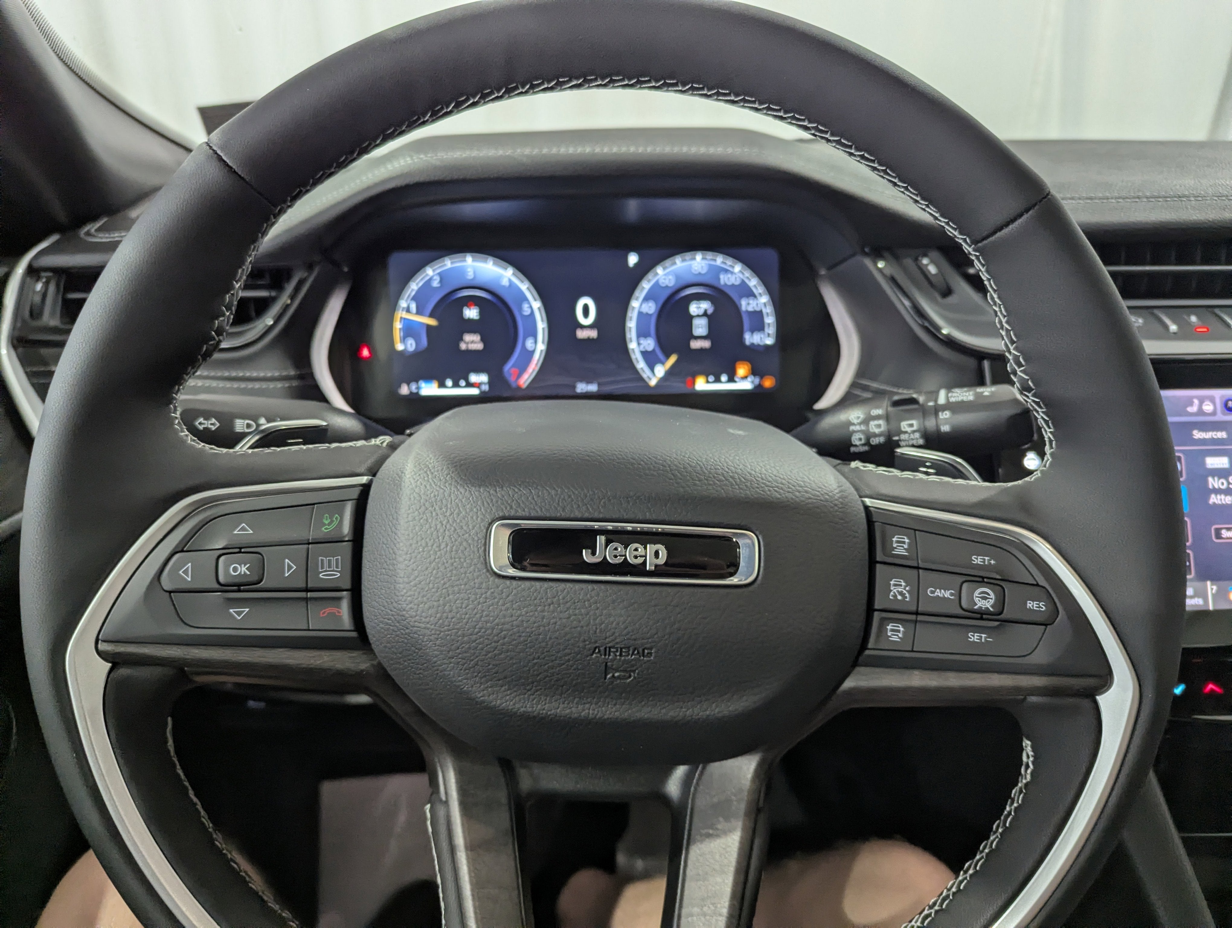 2026 Jeep Grand Cherokee GRAND CHEROKEE LIMITED RESERVE 4X4