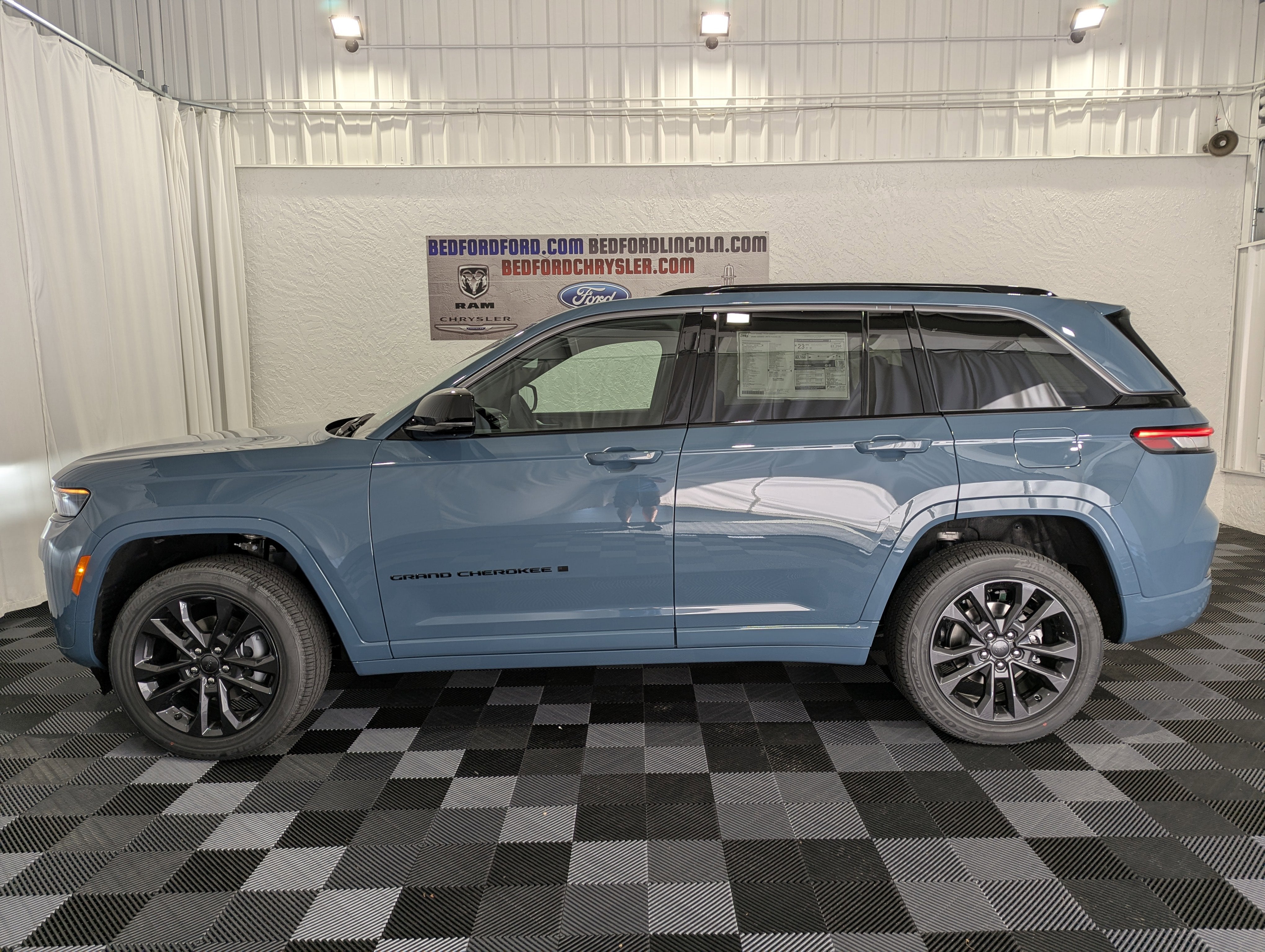 2026 Jeep Grand Cherokee GRAND CHEROKEE LIMITED RESERVE 4X4