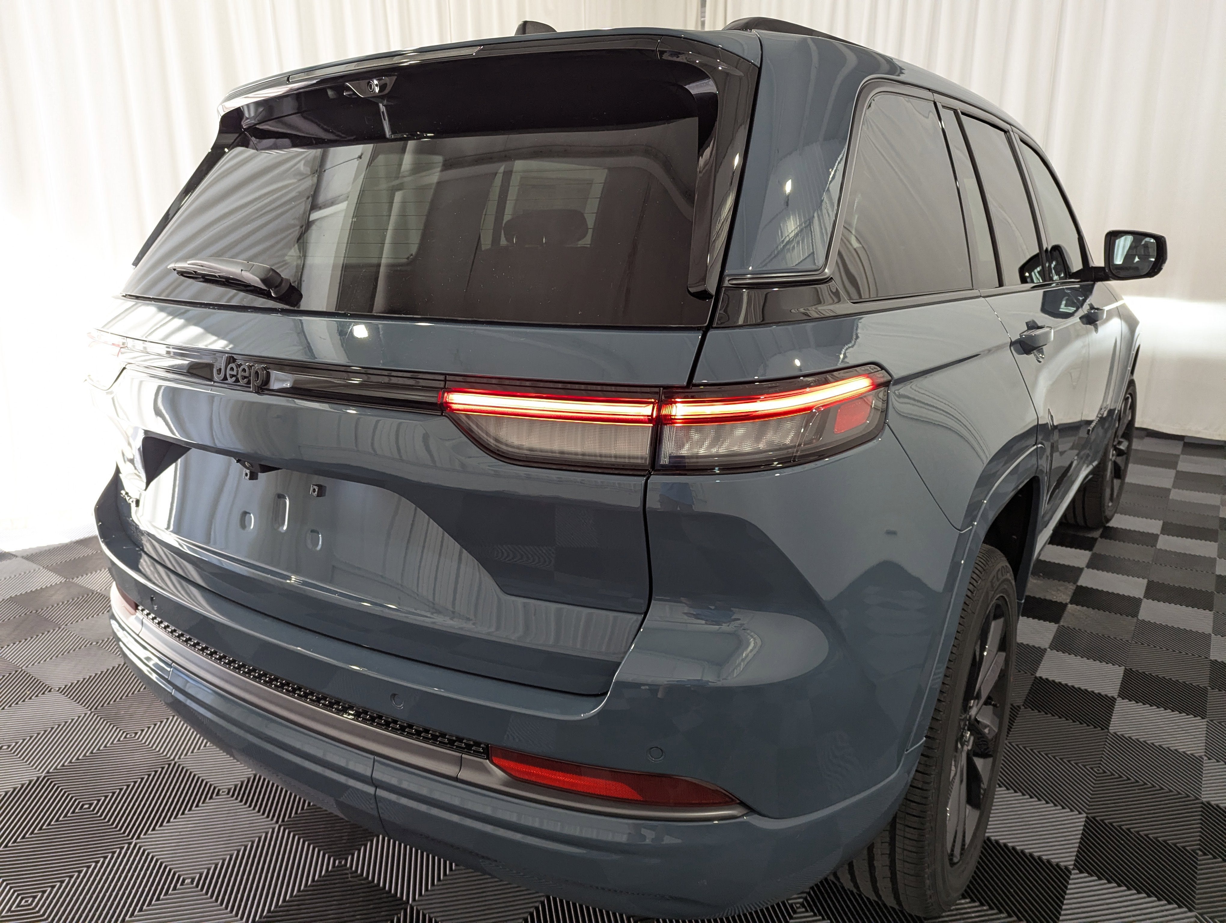 2026 Jeep Grand Cherokee GRAND CHEROKEE LIMITED RESERVE 4X4