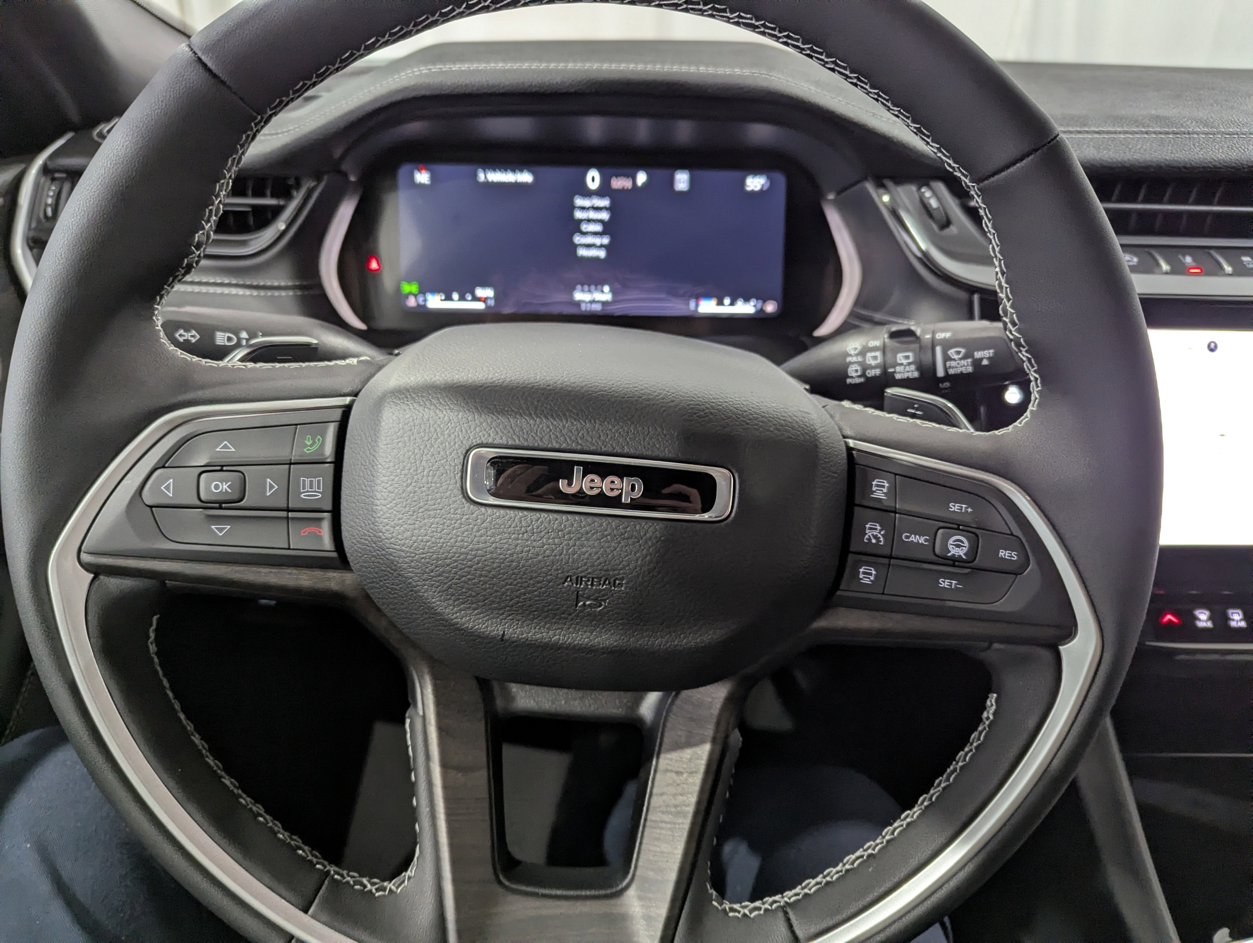 2026 Jeep Grand Cherokee GRAND CHEROKEE LIMITED RESERVE 4X4