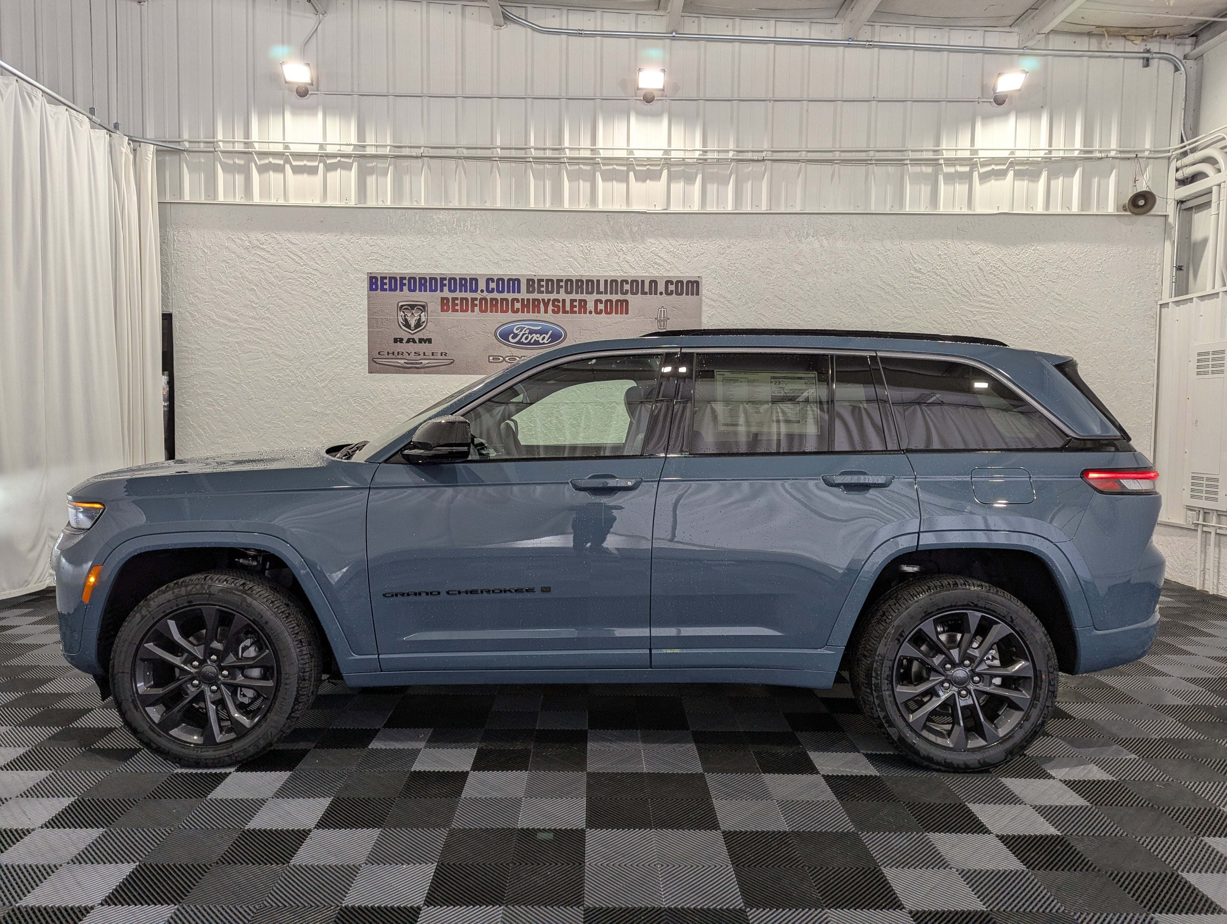 2026 Jeep Grand Cherokee GRAND CHEROKEE LIMITED RESERVE 4X4