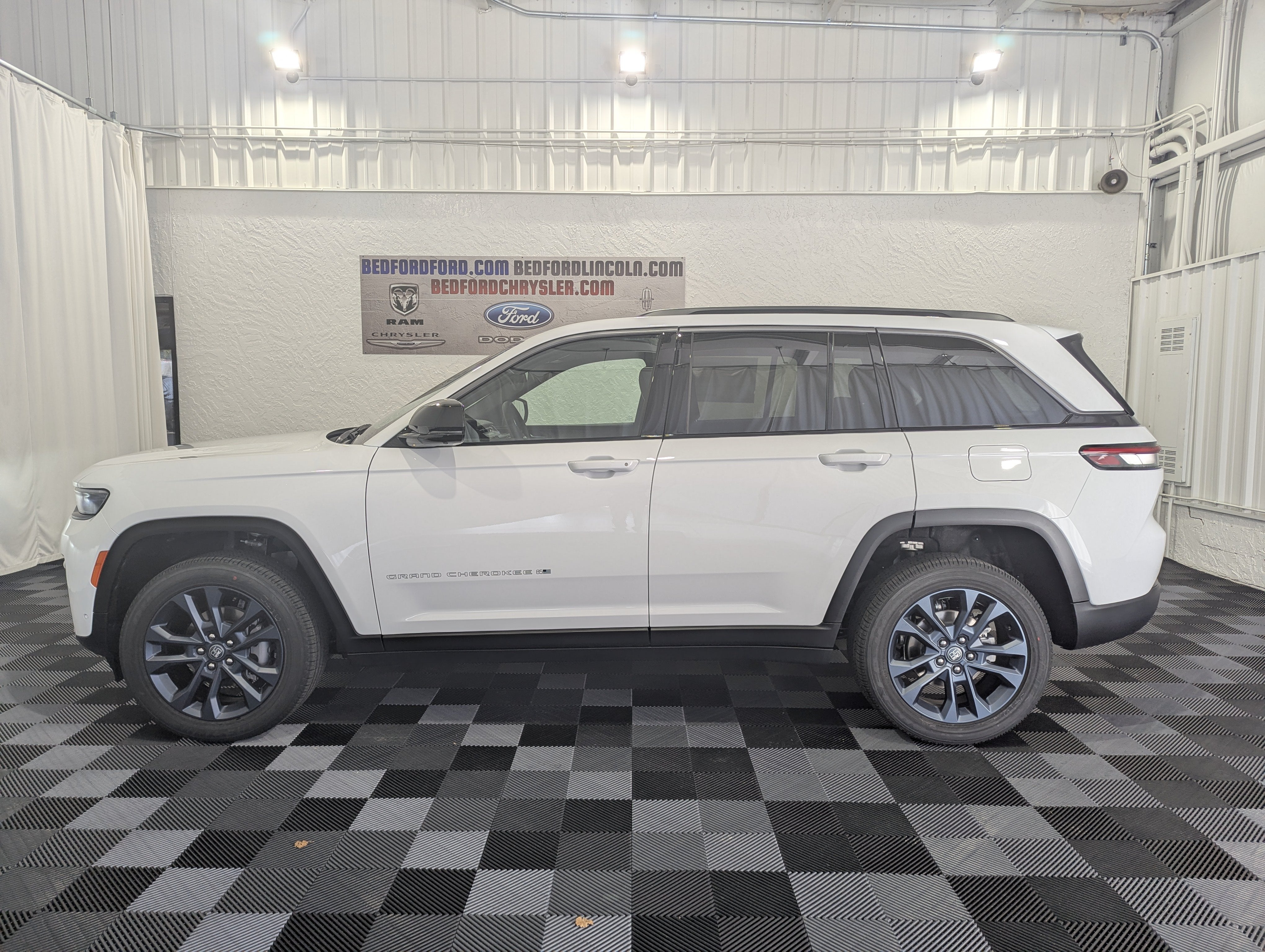 2026 Jeep Grand Cherokee GRAND CHEROKEE 85TH ANNIVERSARY EDITION 4X4