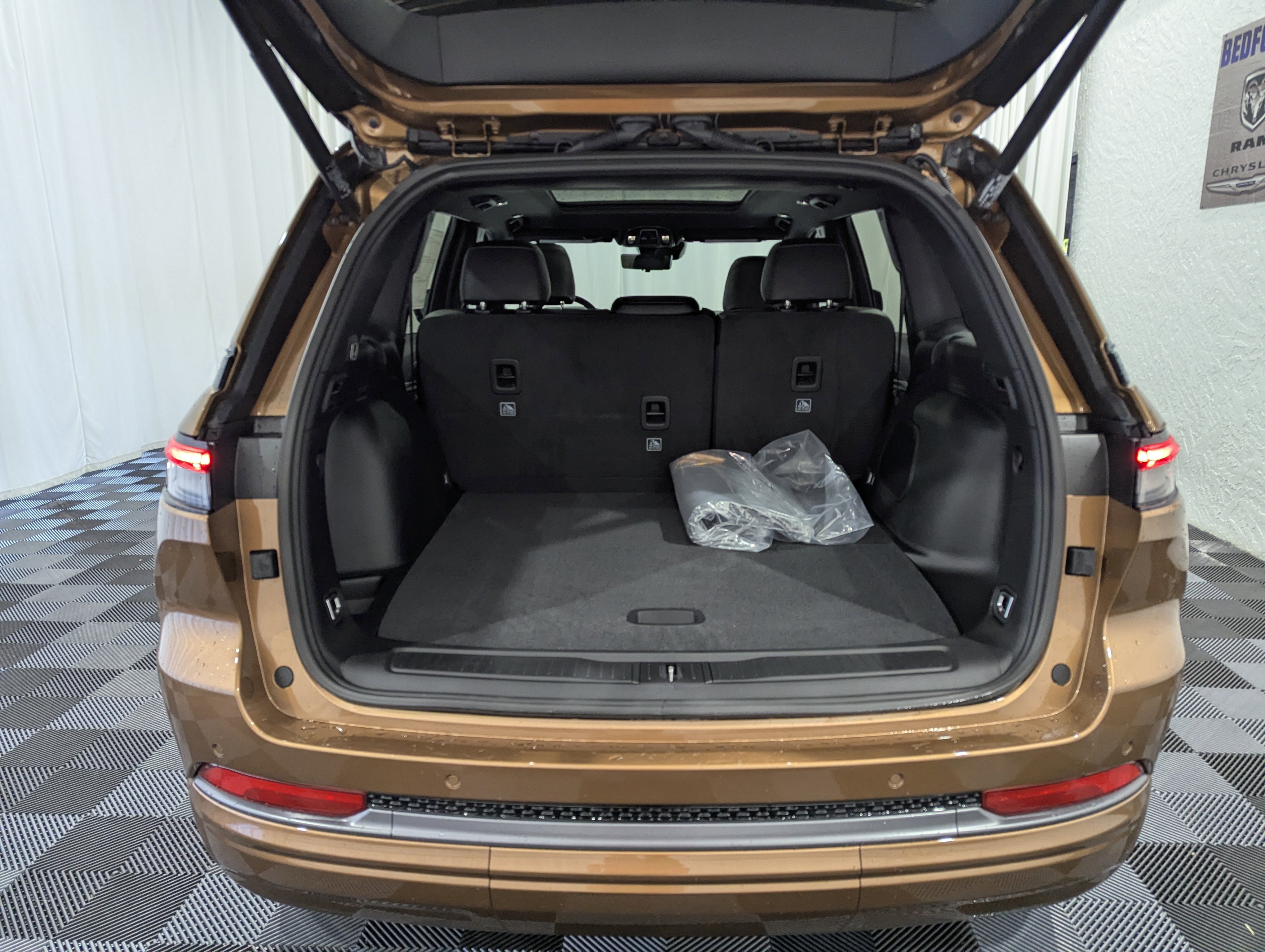2026 Jeep Grand Cherokee GRAND CHEROKEE LIMITED RESERVE 4X4