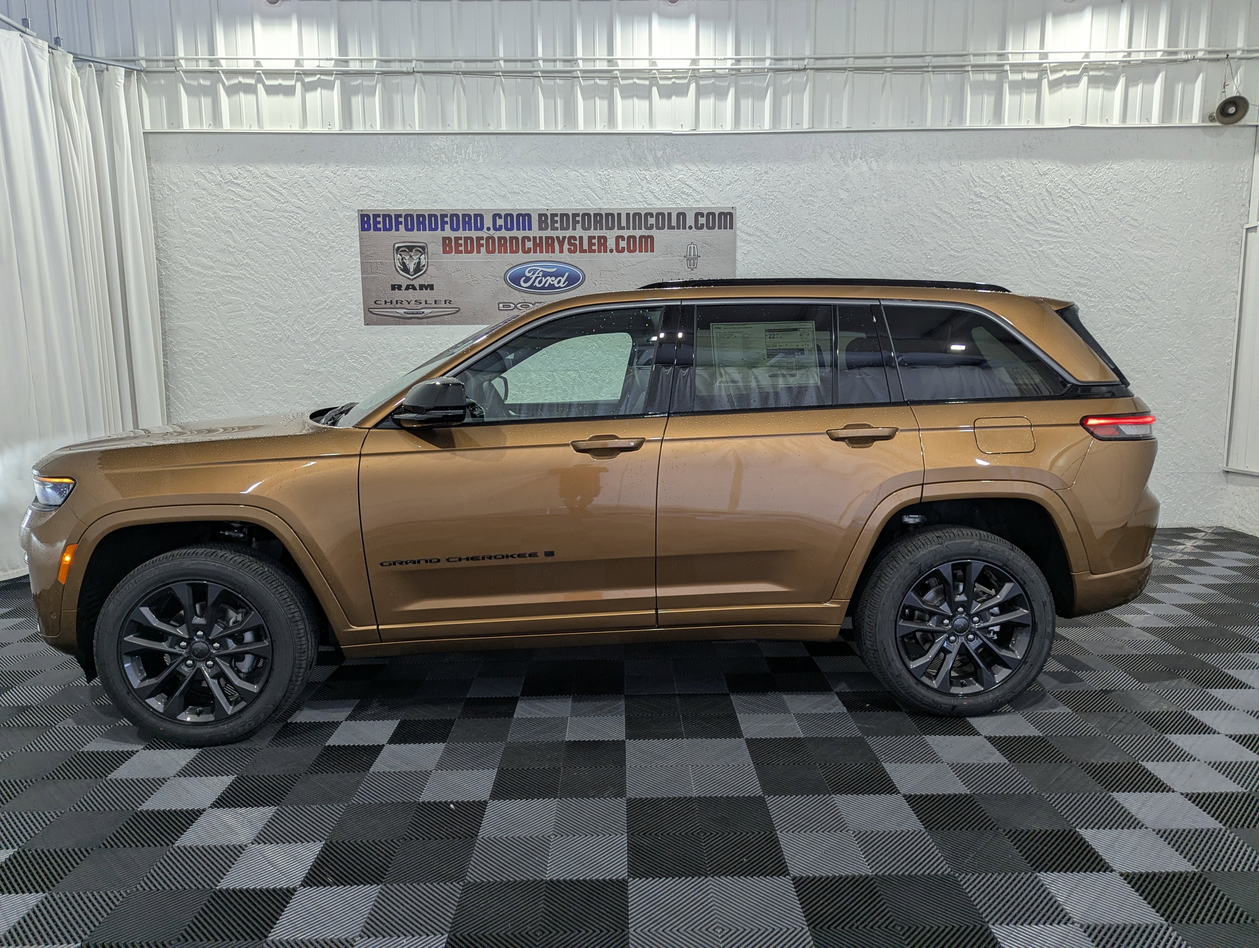 2026 Jeep Grand Cherokee GRAND CHEROKEE LIMITED RESERVE 4X4