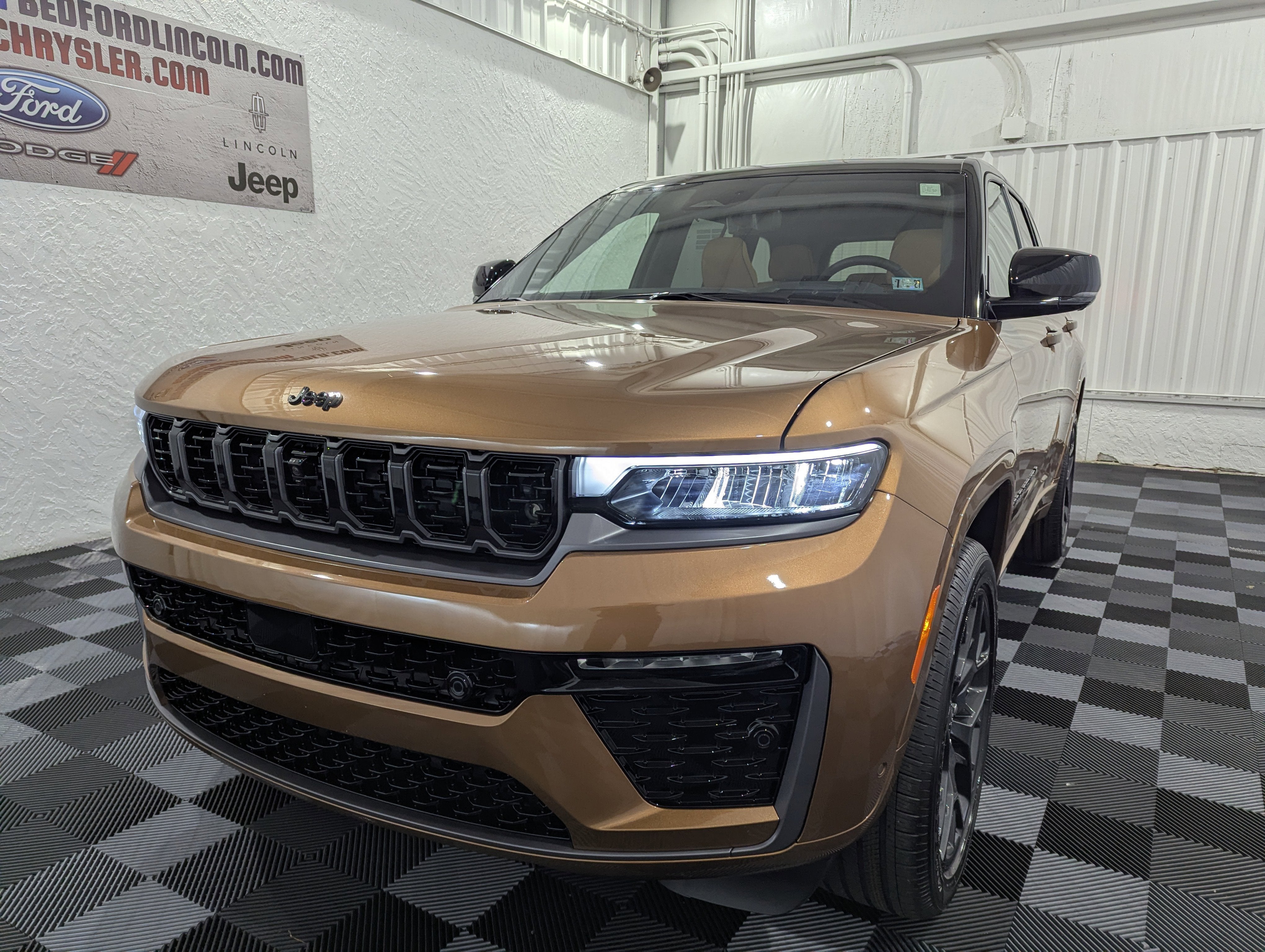 2026 Jeep Grand Cherokee GRAND CHEROKEE SUMMIT 4X4
