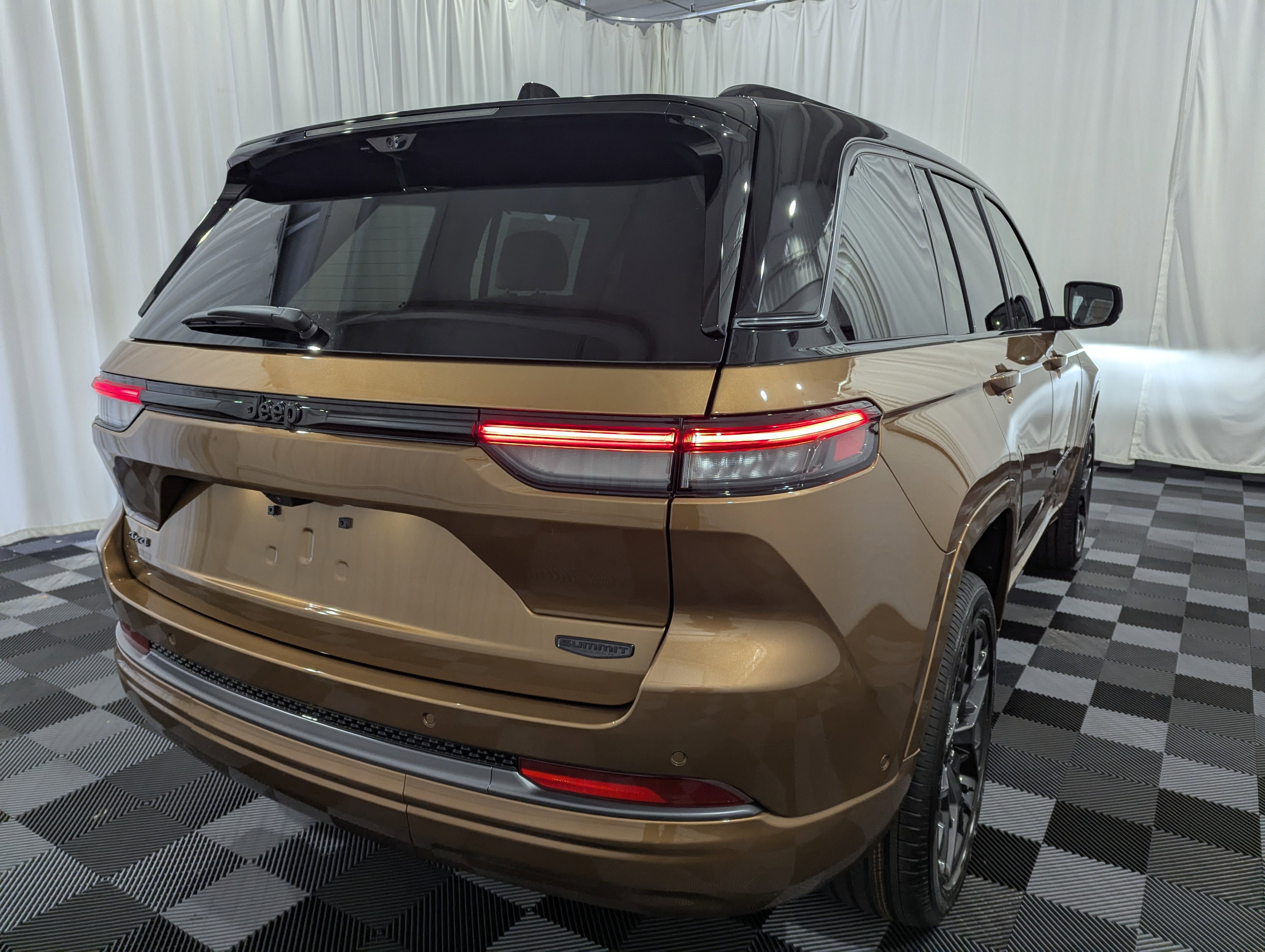 2026 Jeep Grand Cherokee GRAND CHEROKEE SUMMIT 4X4