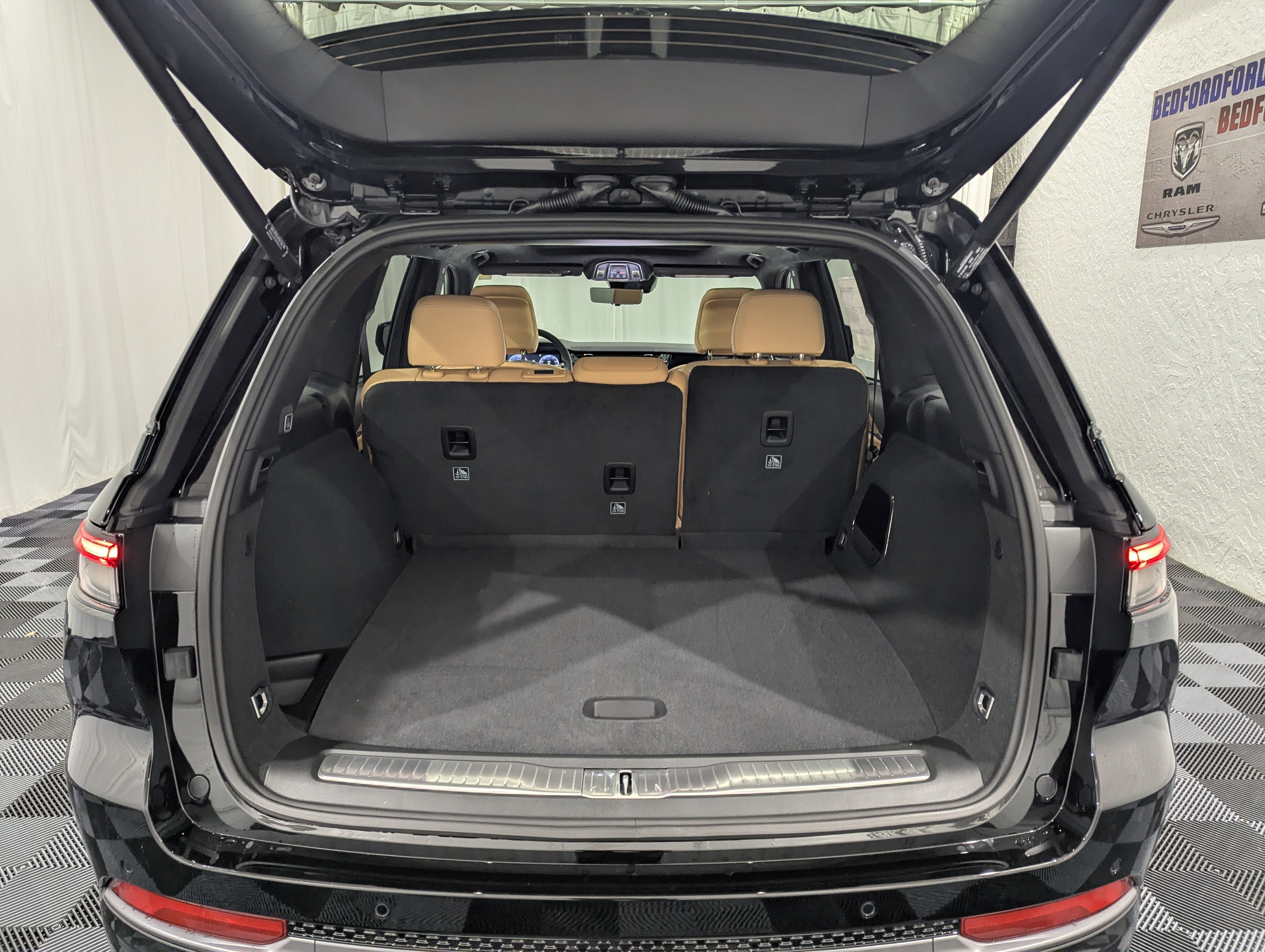 2026 Jeep Grand Cherokee GRAND CHEROKEE SUMMIT 4X4