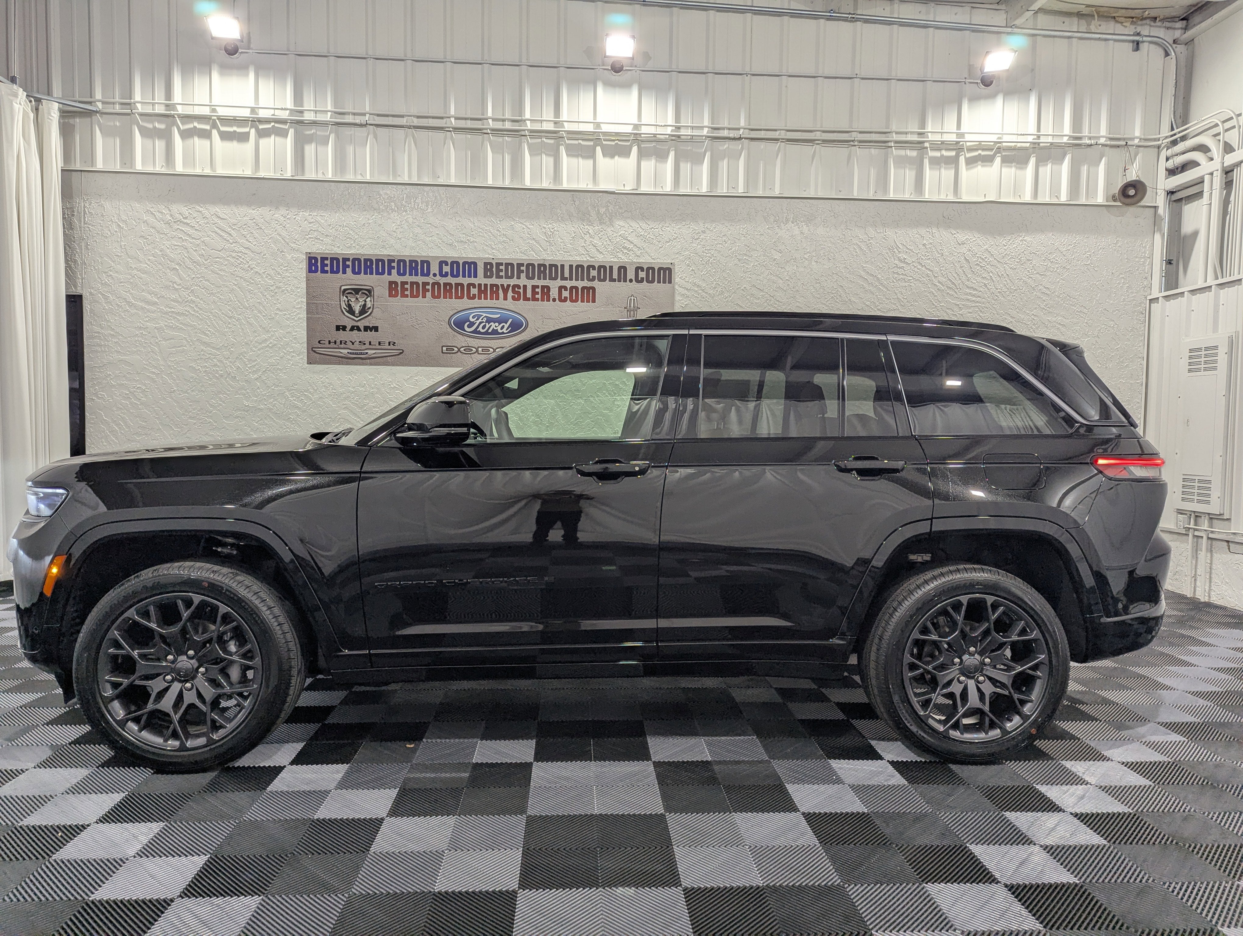 2026 Jeep Grand Cherokee GRAND CHEROKEE SUMMIT 4X4