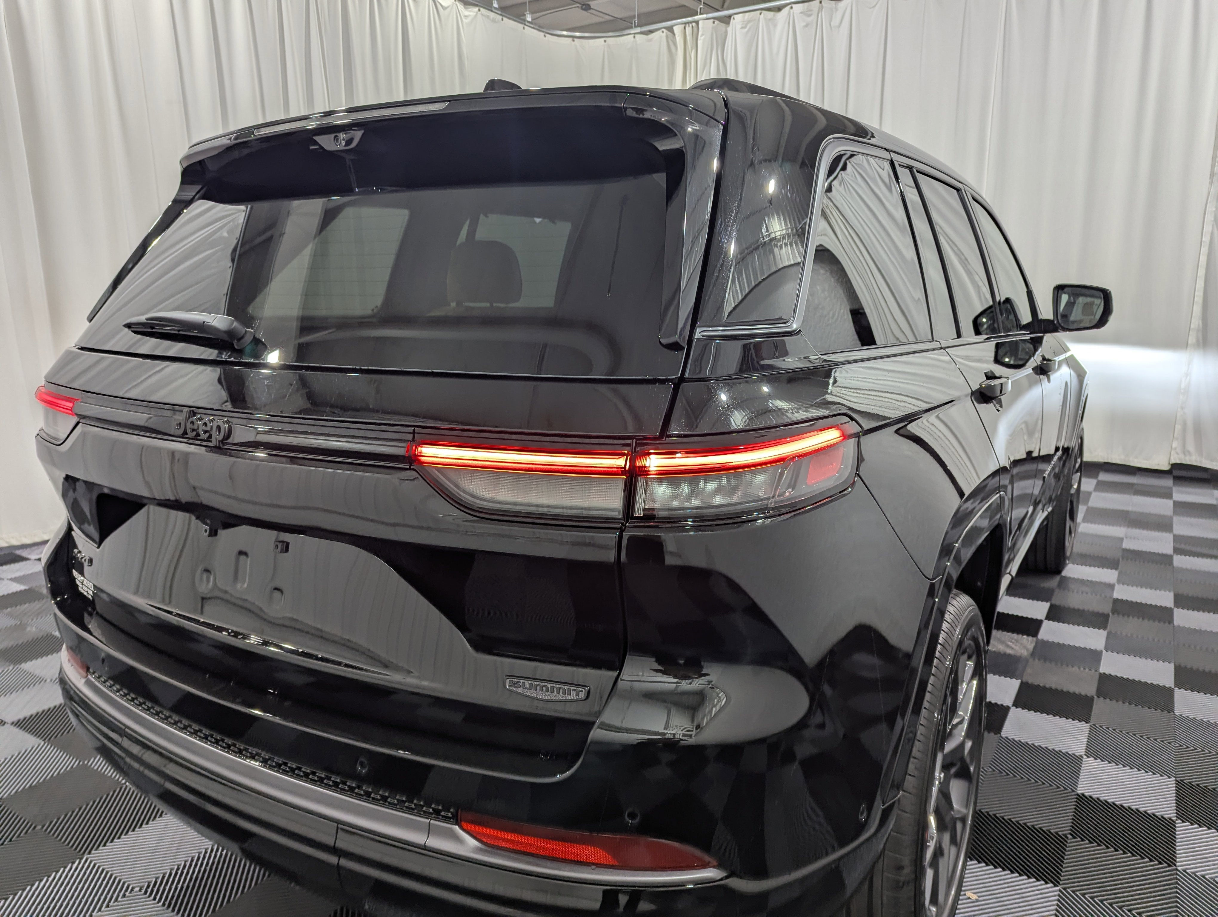 2026 Jeep Grand Cherokee GRAND CHEROKEE SUMMIT 4X4