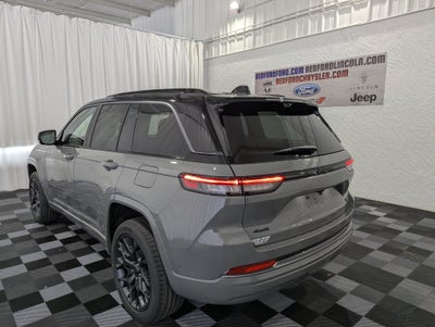 2027 Jeep Grand Cherokee GRAND CHEROKEE SUMMIT 4X4