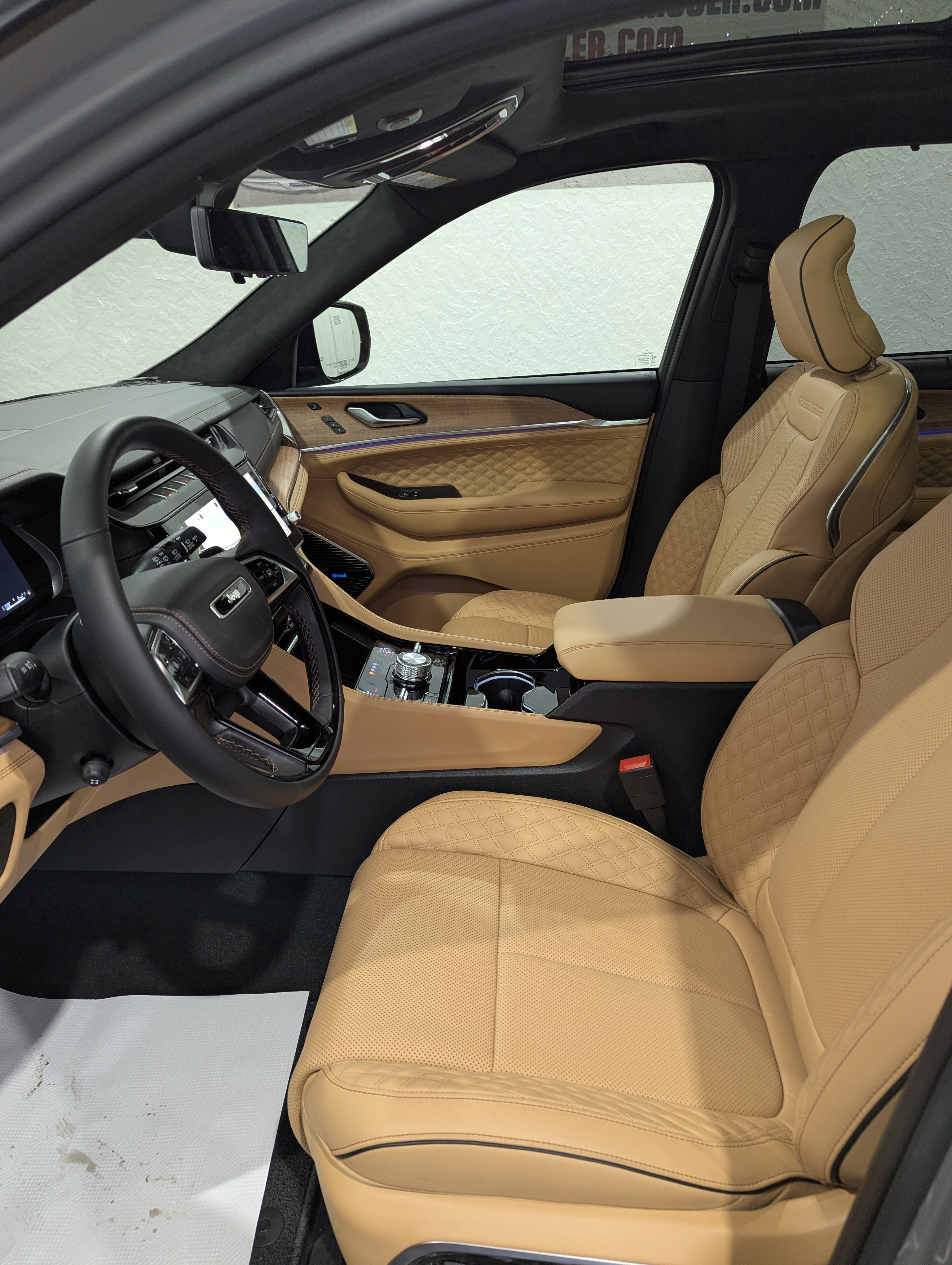 2027 Jeep Grand Cherokee GRAND CHEROKEE SUMMIT 4X4