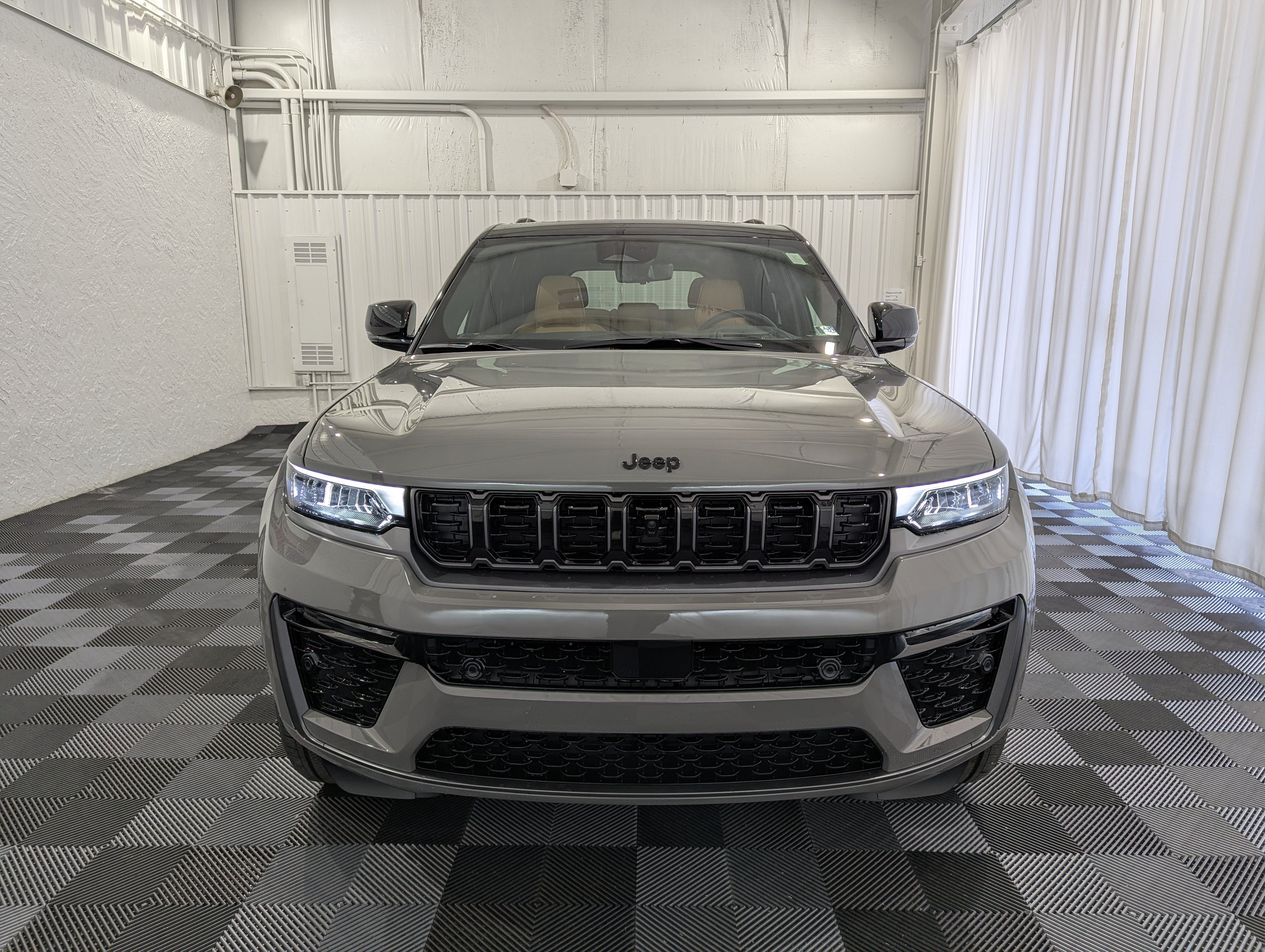 2027 Jeep Grand Cherokee GRAND CHEROKEE SUMMIT 4X4