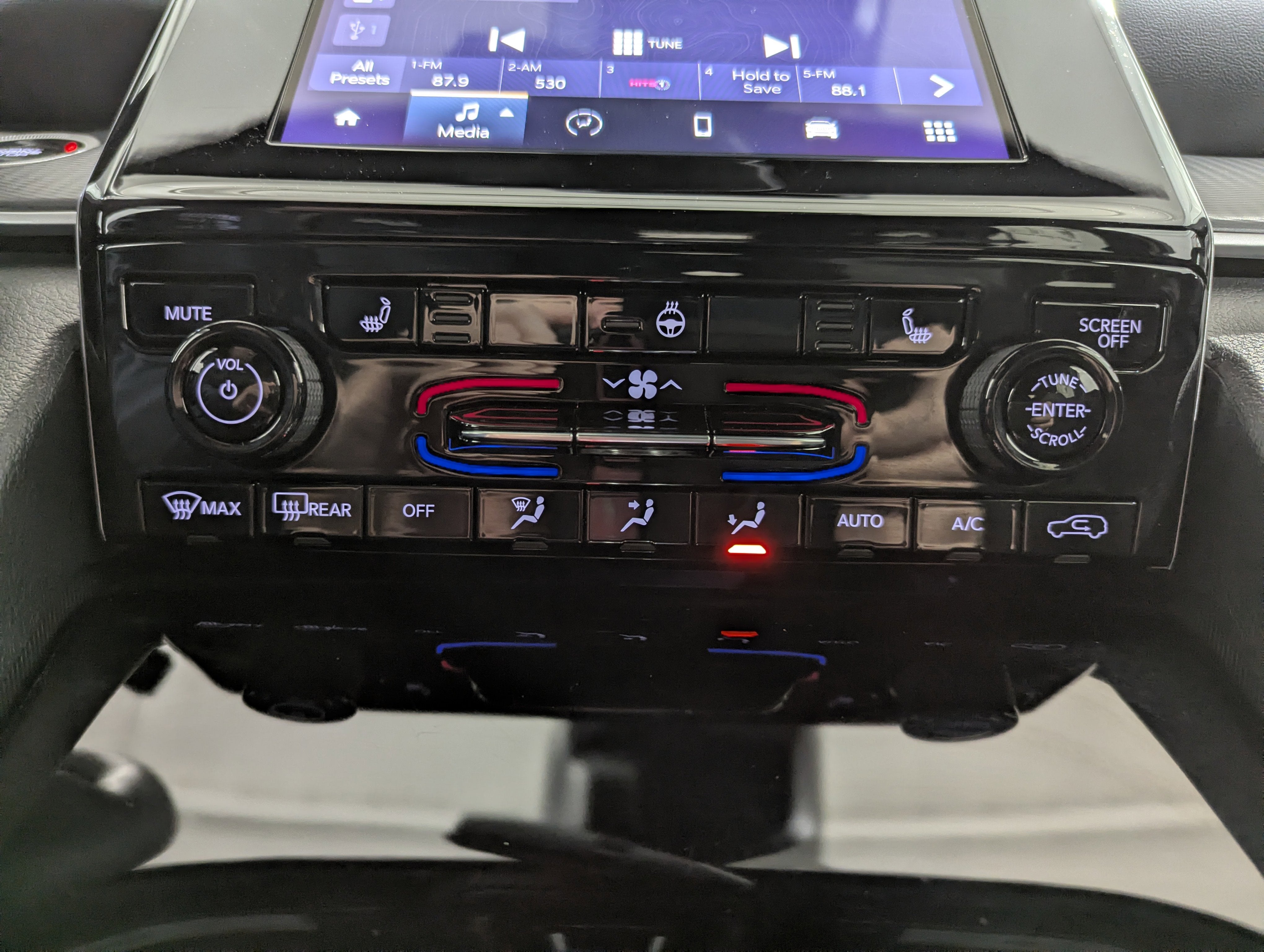 2024 Jeep Grand Cherokee L Altitude 4x4