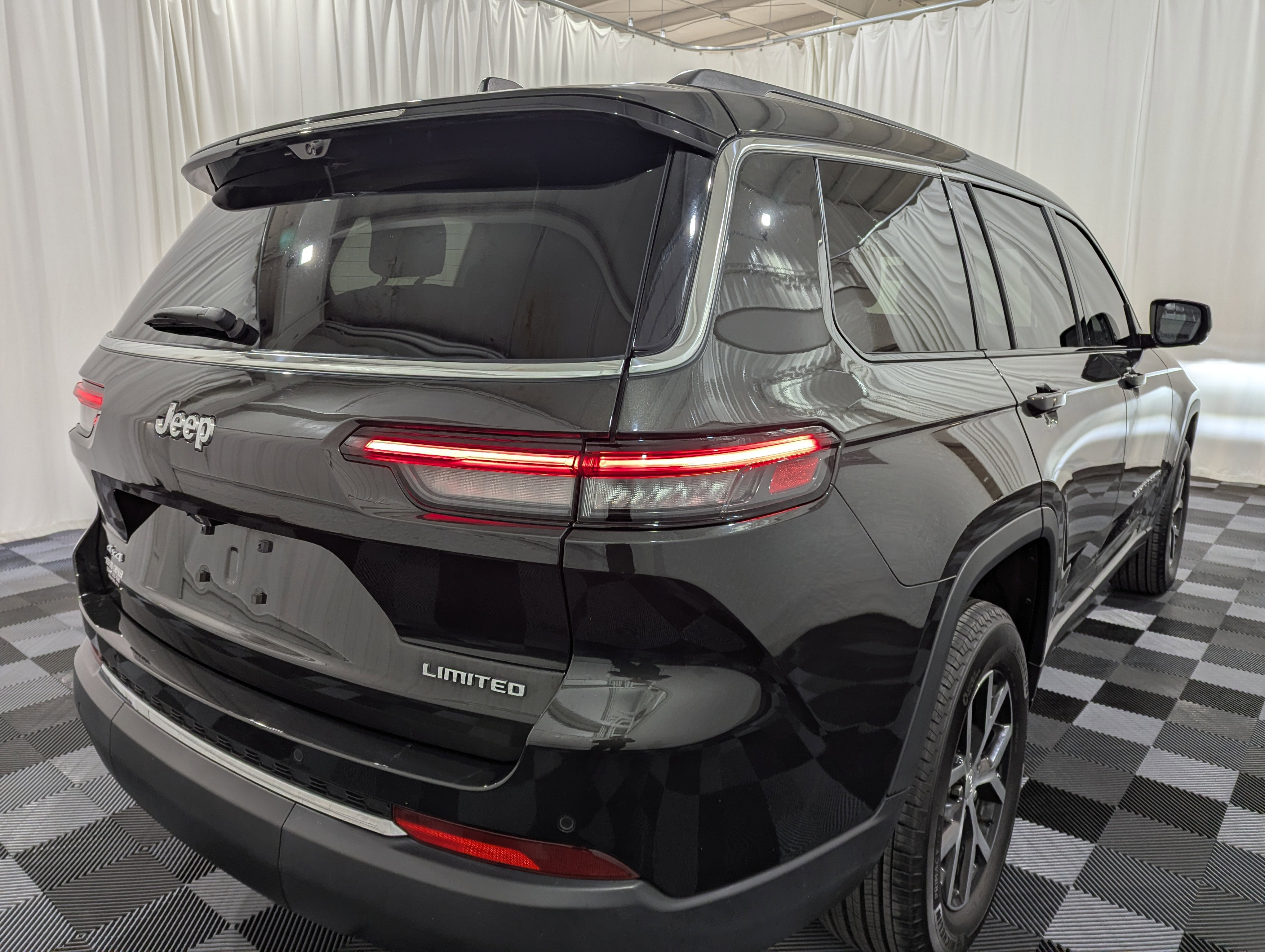 2023 Jeep Grand Cherokee L Limited 4x4