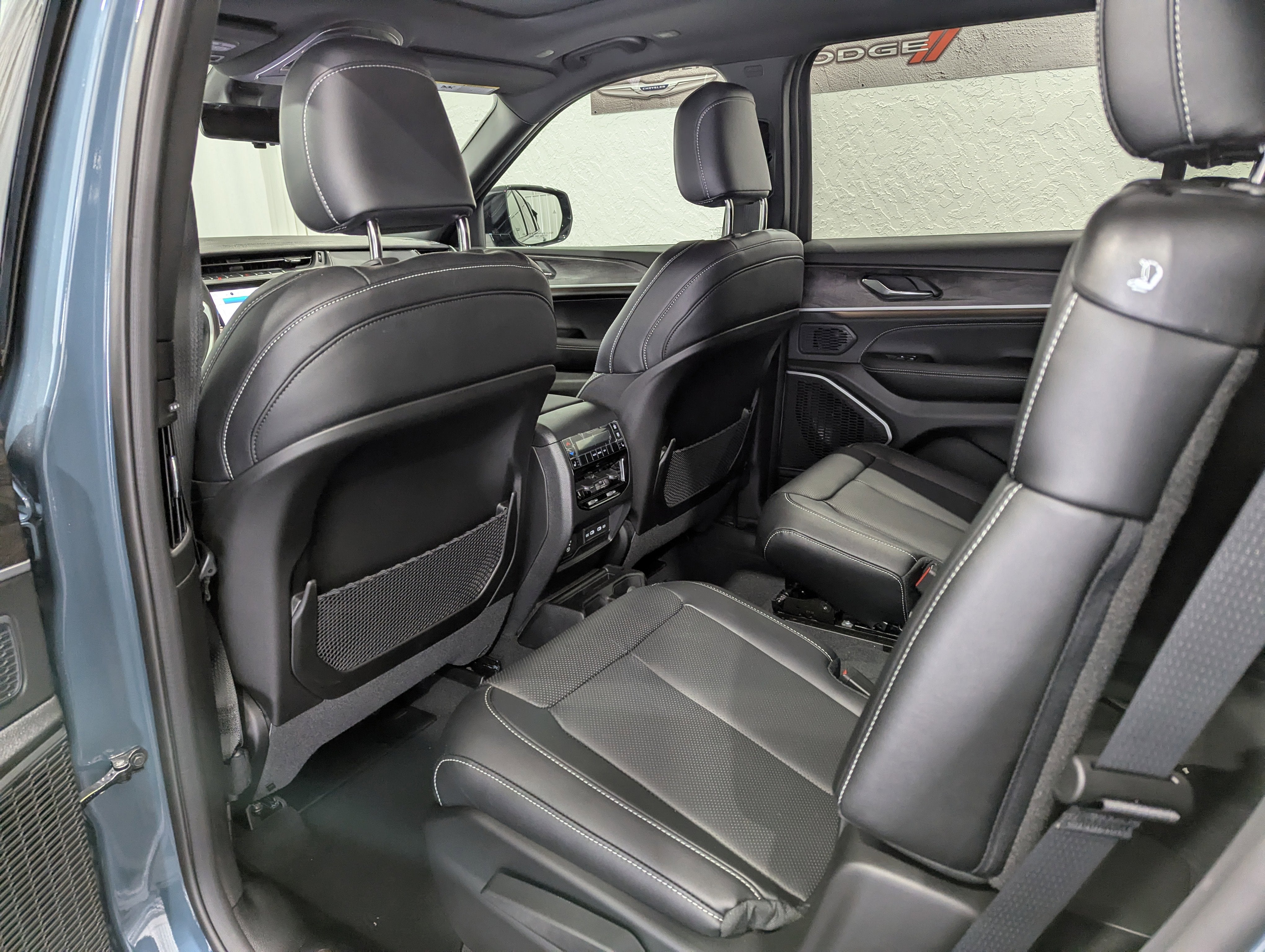 2026 Jeep Grand Cherokee GRAND CHEROKEE L LIMITED RESERVE 4X4