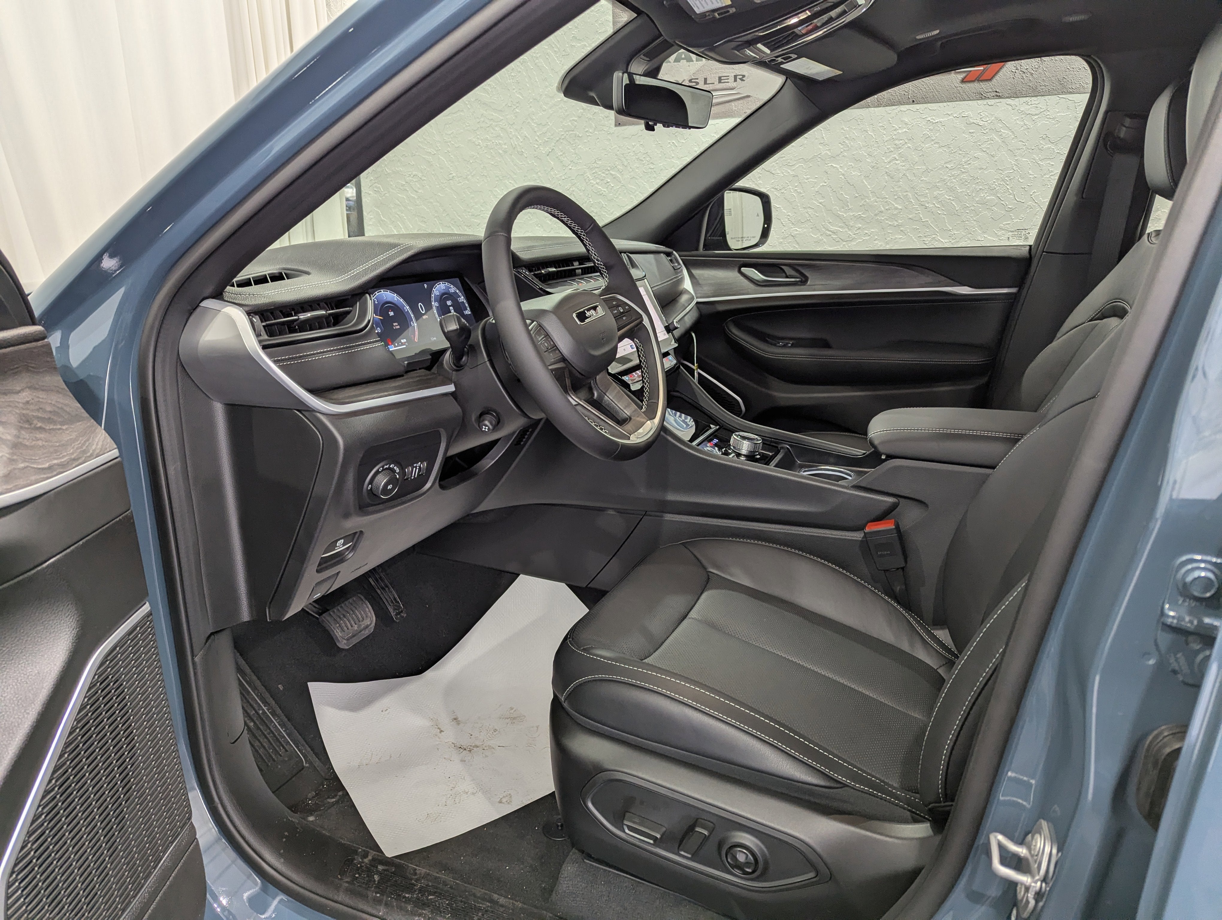 2026 Jeep Grand Cherokee GRAND CHEROKEE L LIMITED RESERVE 4X4