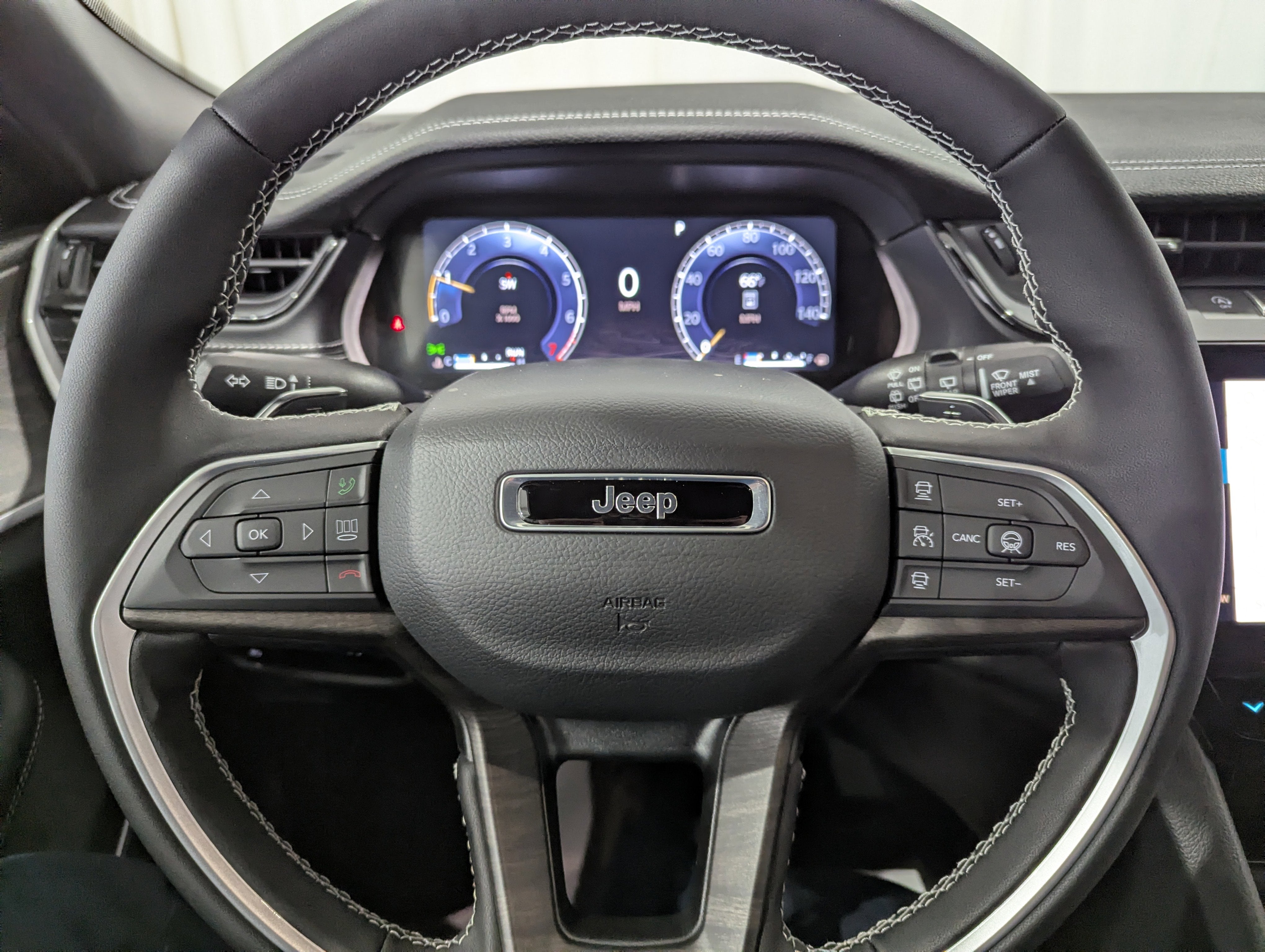 2026 Jeep Grand Cherokee GRAND CHEROKEE L LIMITED RESERVE 4X4