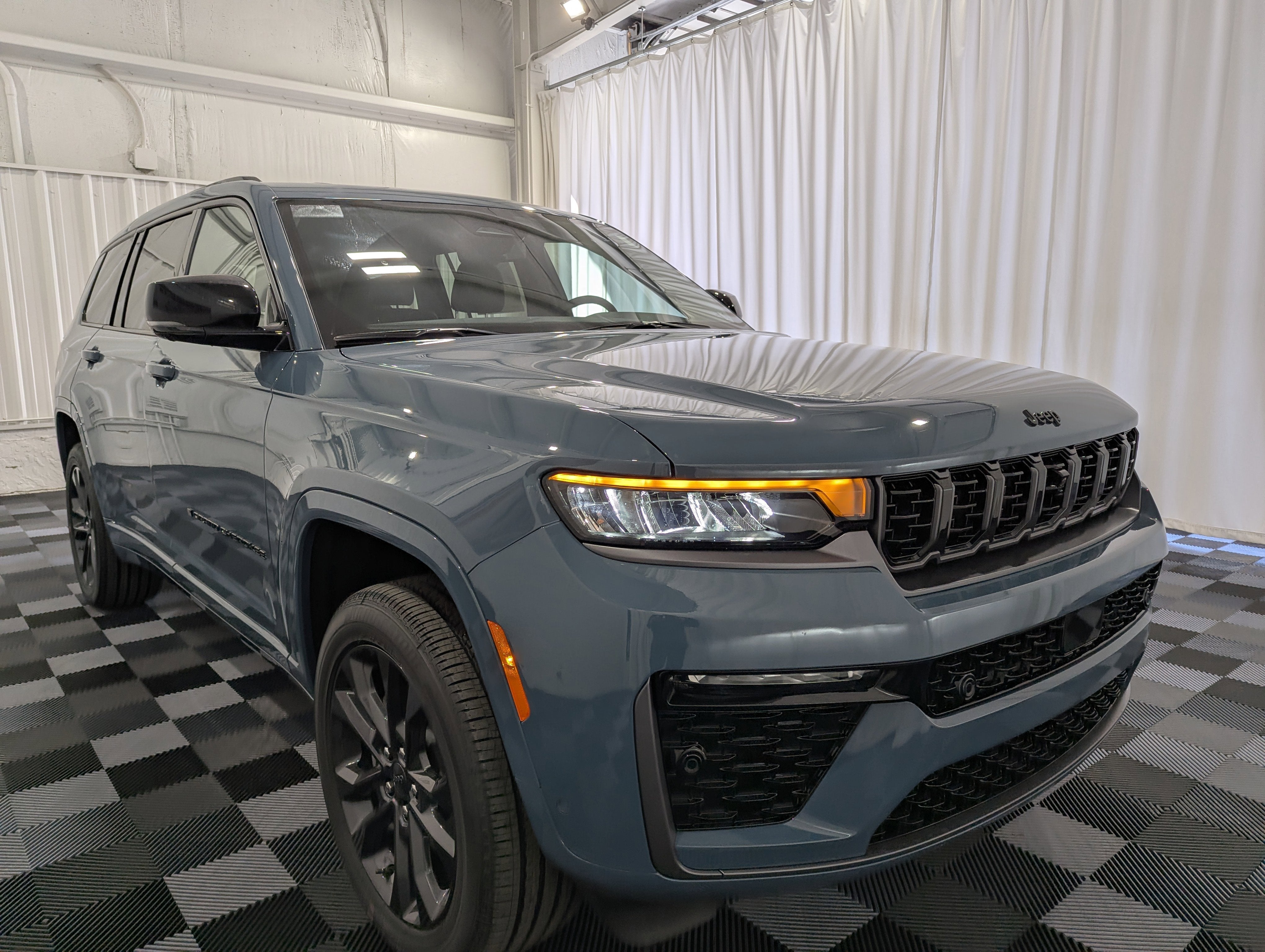 2026 Jeep Grand Cherokee GRAND CHEROKEE L LIMITED RESERVE 4X4