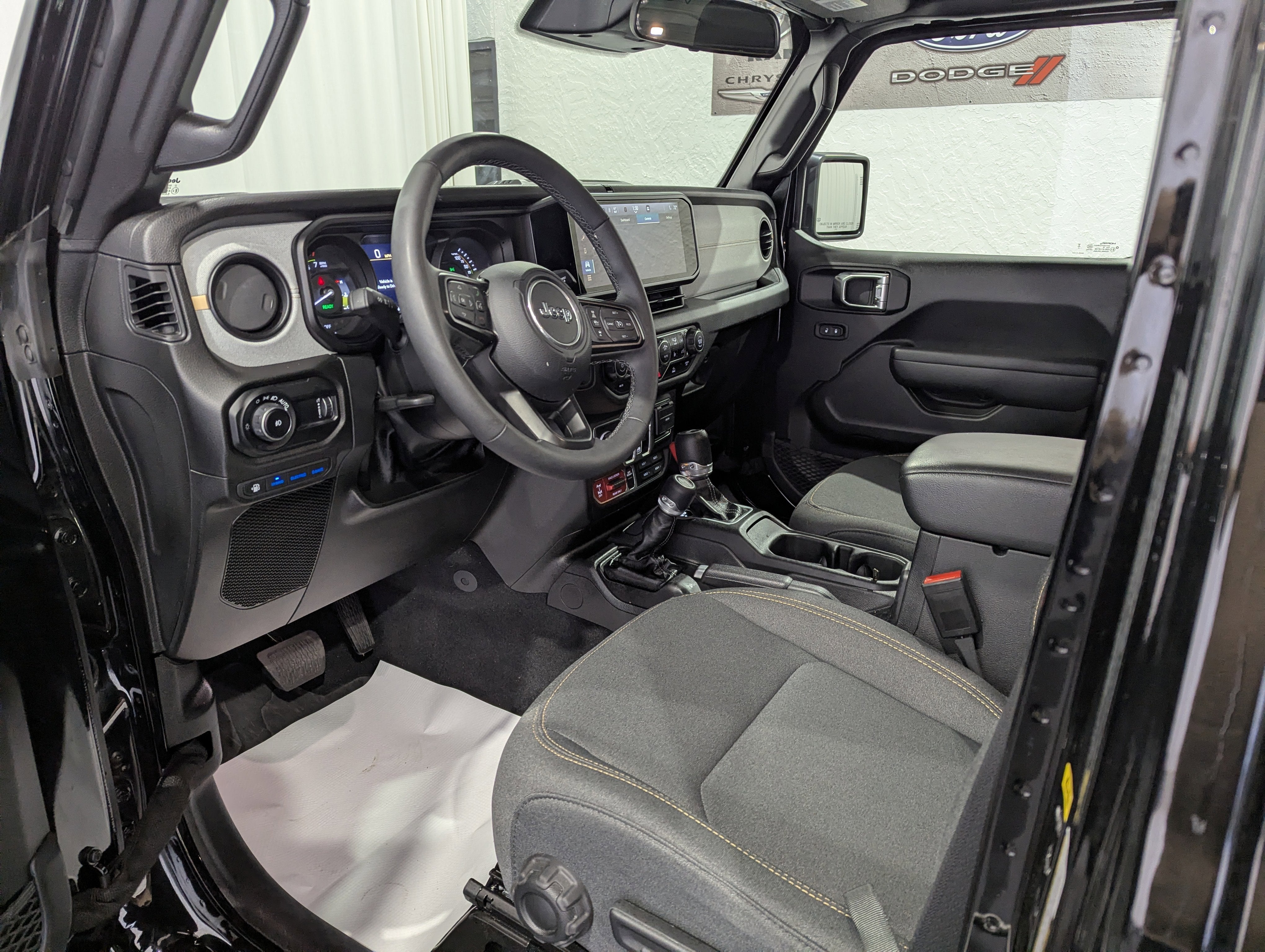 2025 Jeep Wrangler 4xe Willys 4xe