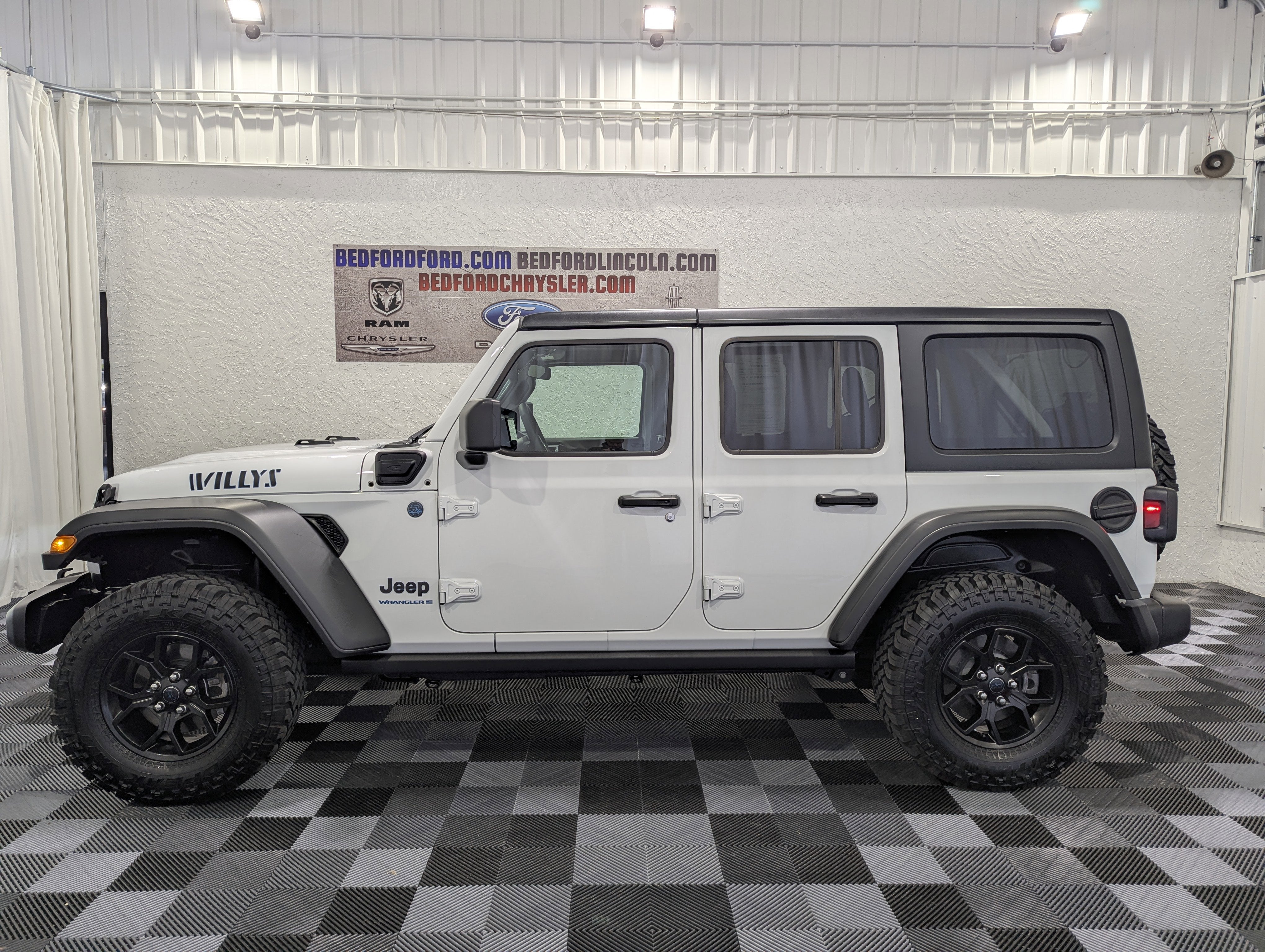 2025 Jeep Wrangler 4xe Willys 4xe