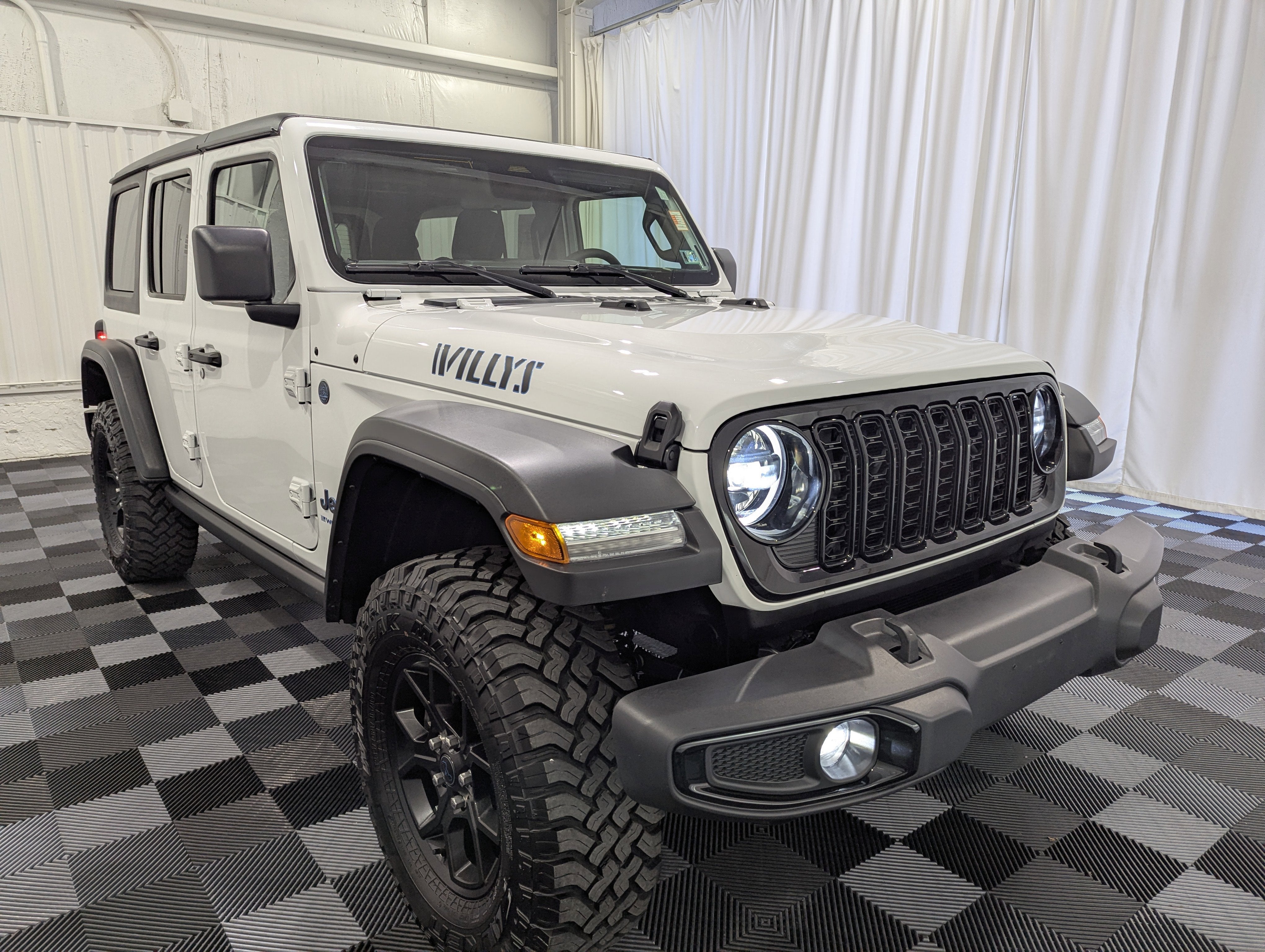 2025 Jeep Wrangler 4xe Willys 4xe