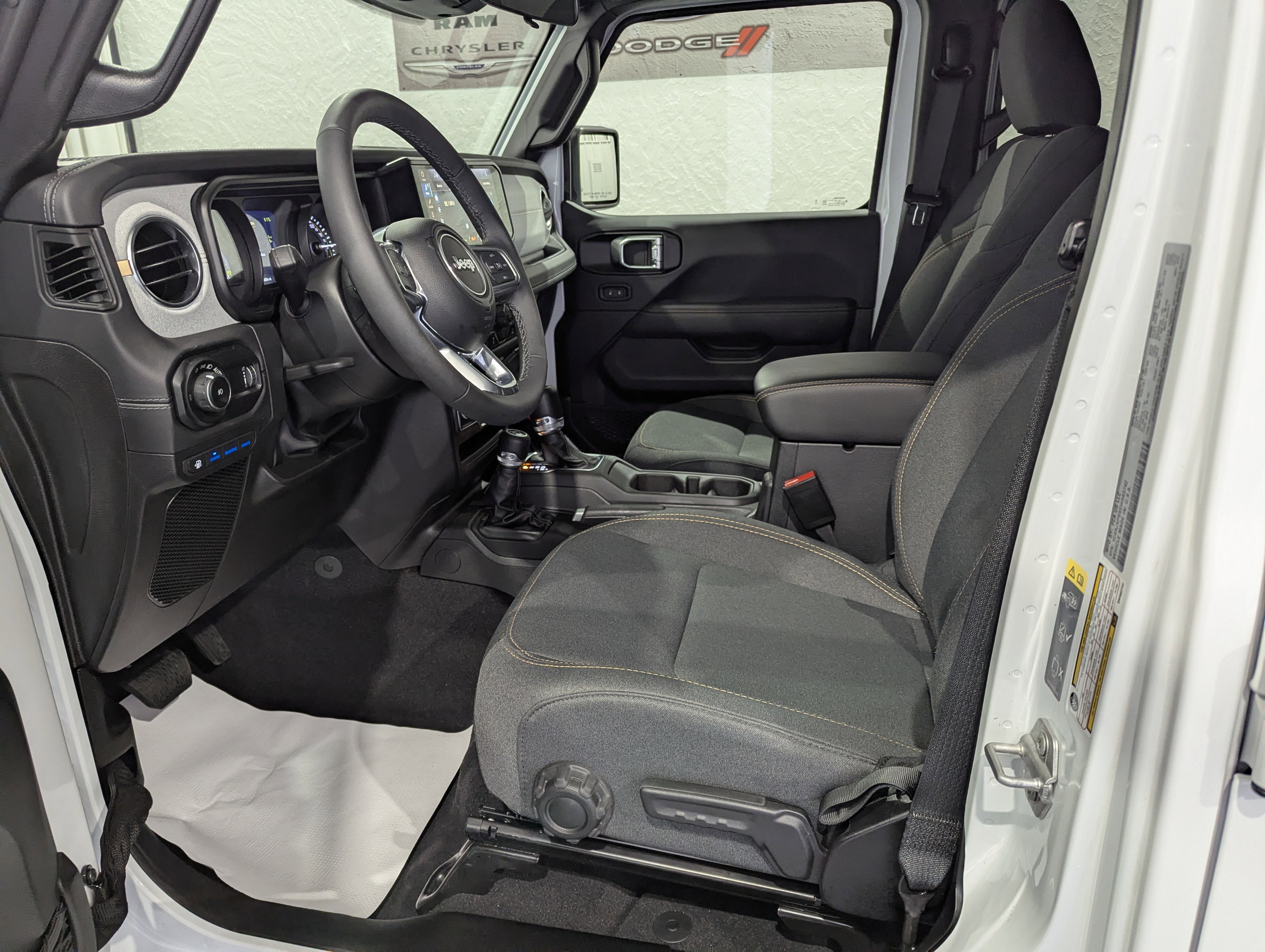 2025 Jeep Wrangler 4xe Sahara 4xe