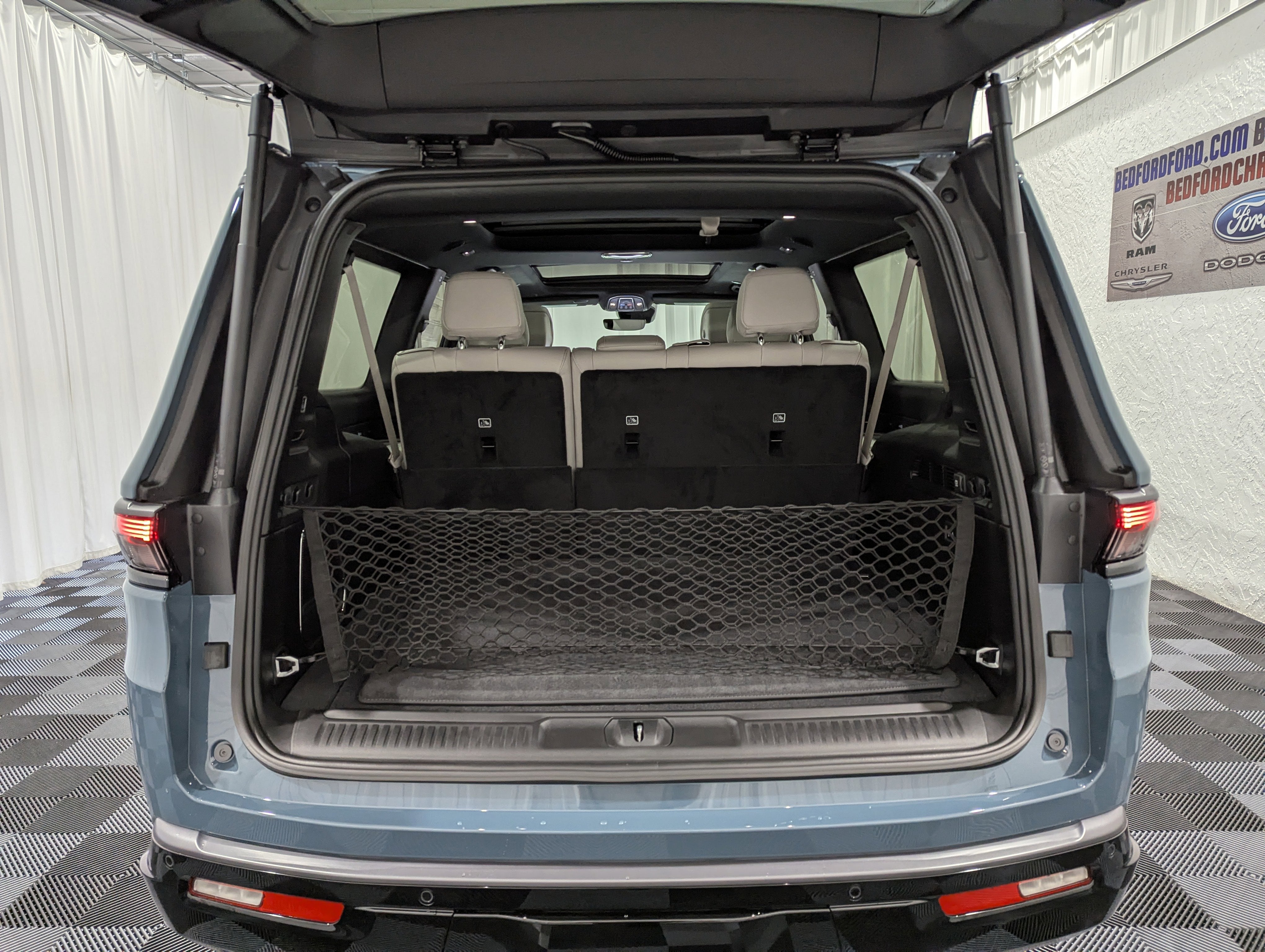 2026 Jeep Grand Wagoneer GRAND WAGONEER L LIMITED RESERVE 4X4