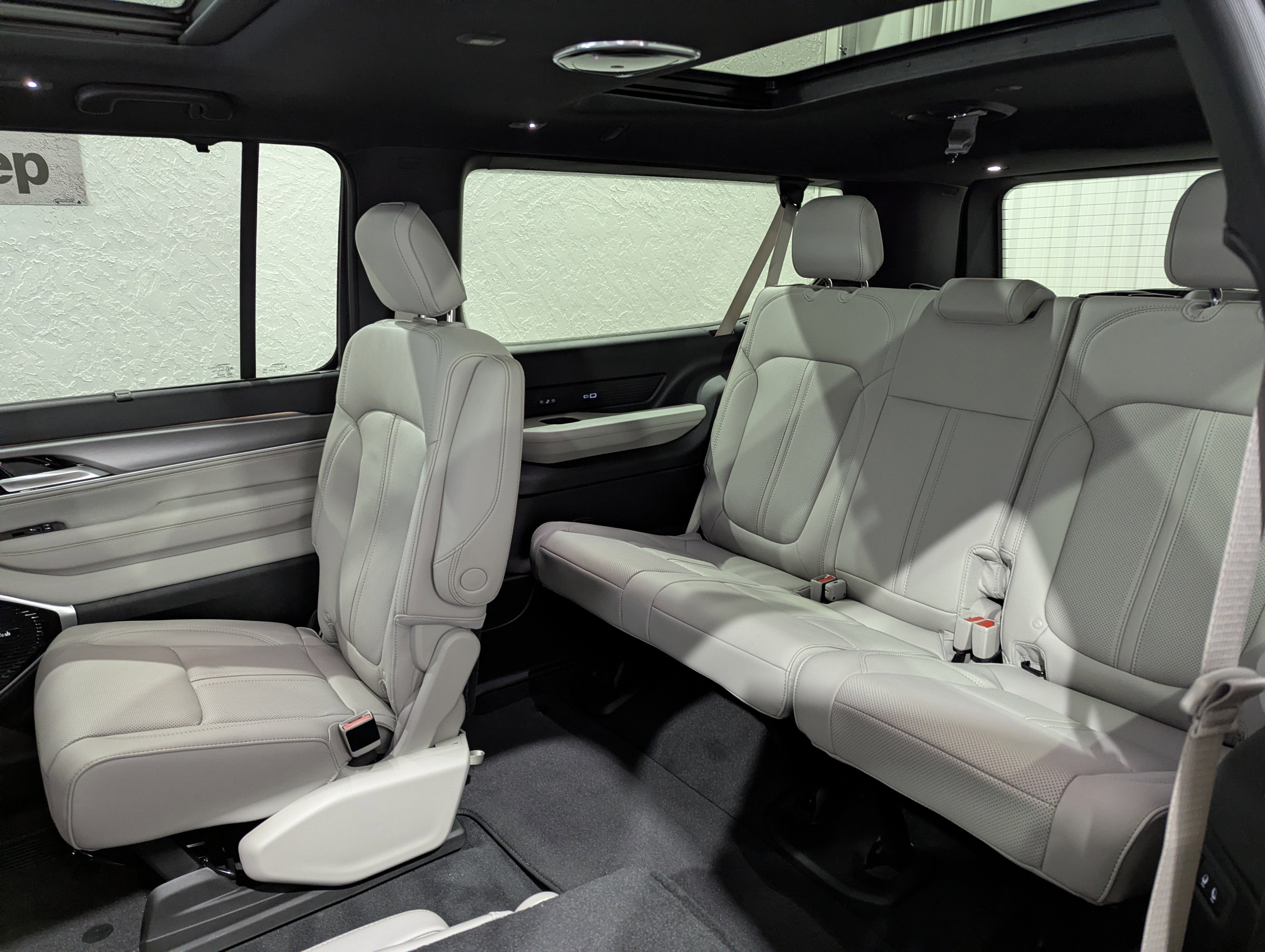 2026 Jeep Grand Wagoneer GRAND WAGONEER L LIMITED RESERVE 4X4