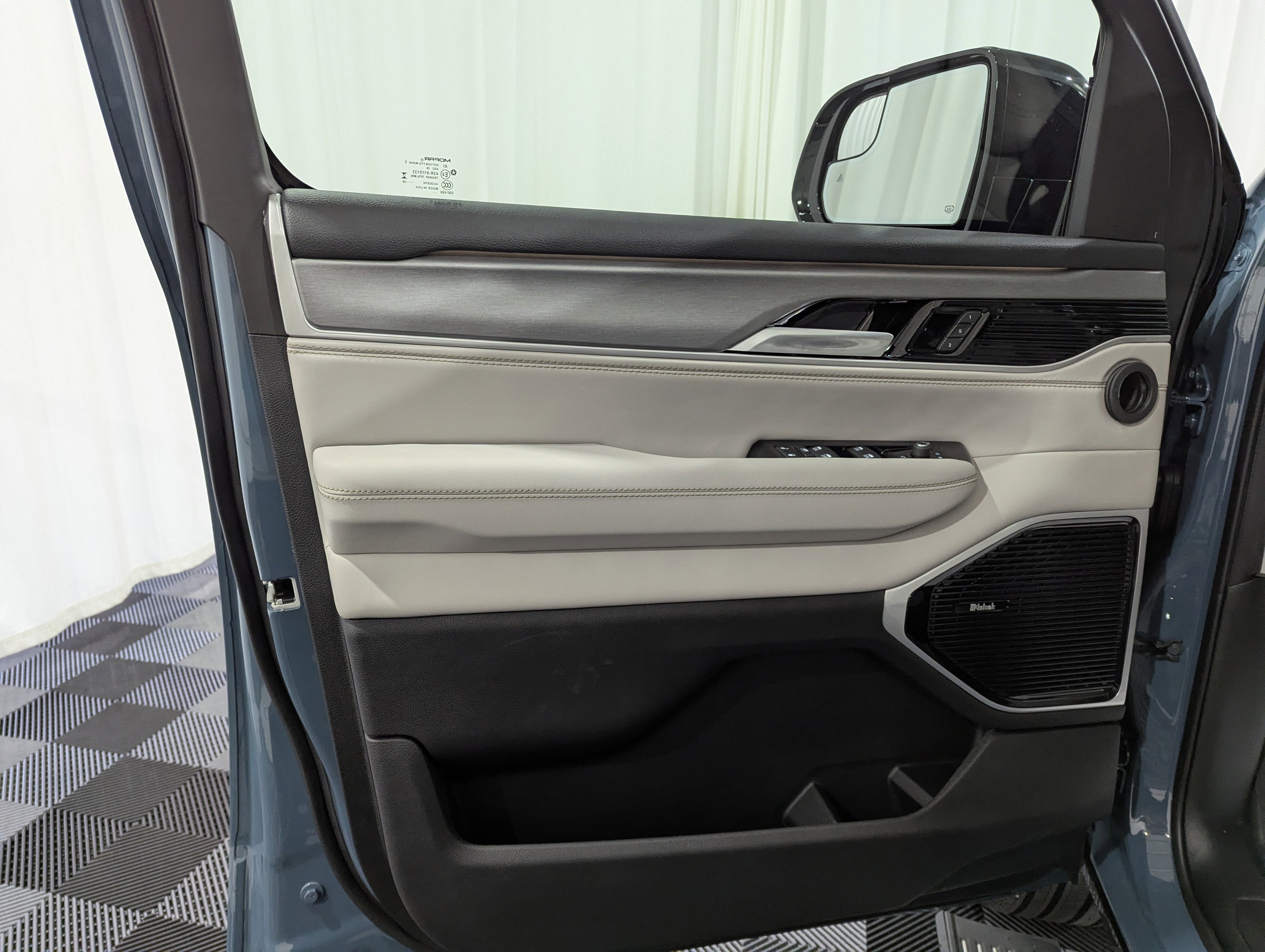 2026 Jeep Grand Wagoneer GRAND WAGONEER L LIMITED RESERVE 4X4